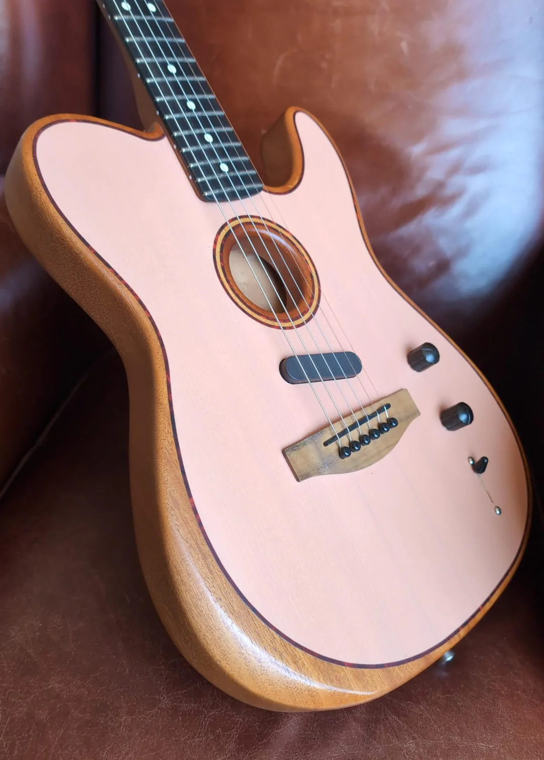 Fender USA Acoustasonic Telecaster - Shell Pink (Used) - Image 5