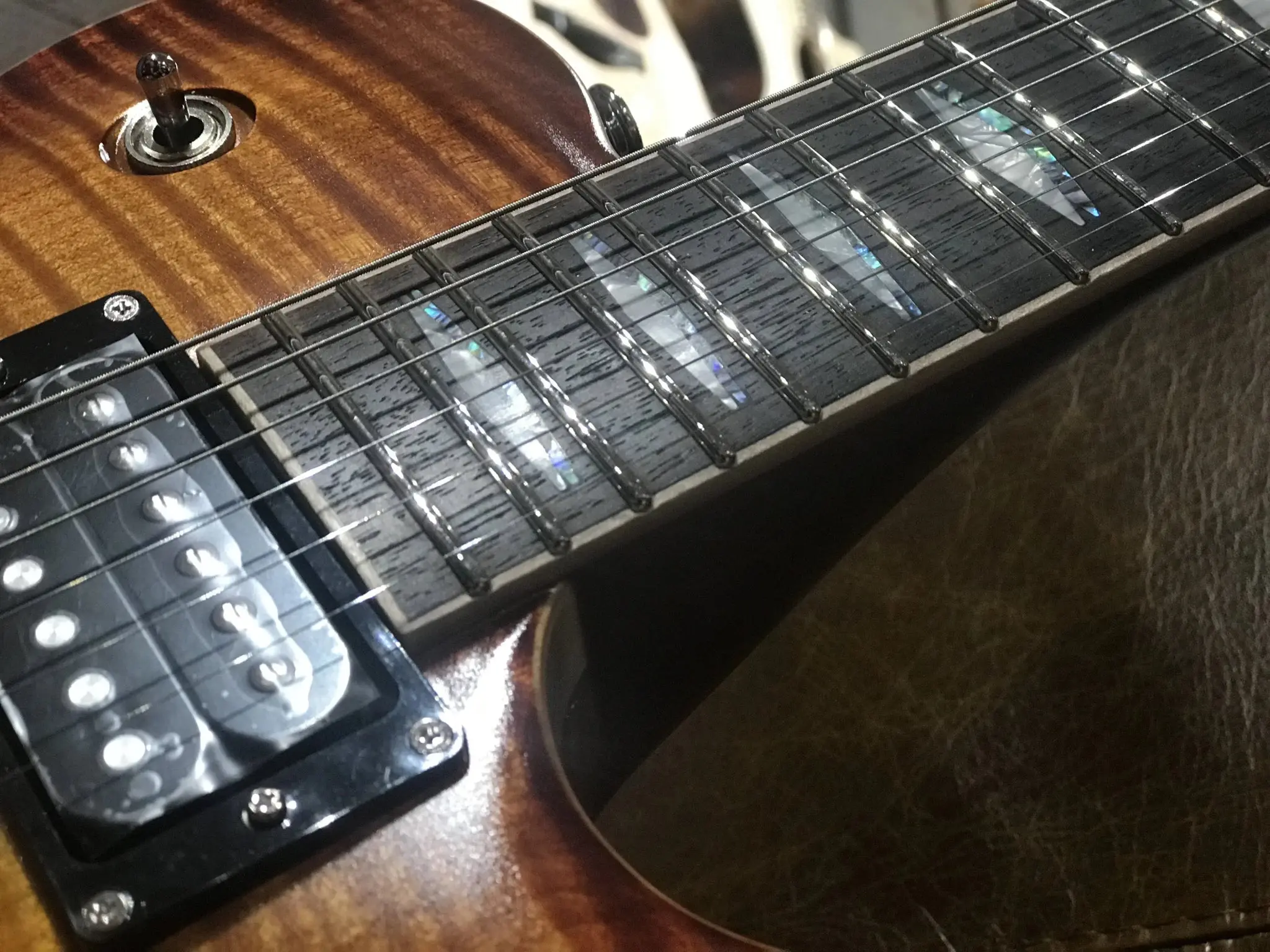 FGN Expert Flame, EFLFMR Vintage Violin Electric Guitar - Image 11