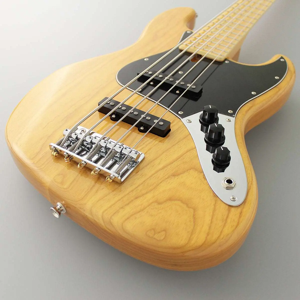 FGN Neoclassic NJB100MBAHV, Vintage Natural 5 String Bass Guitar - Image 3