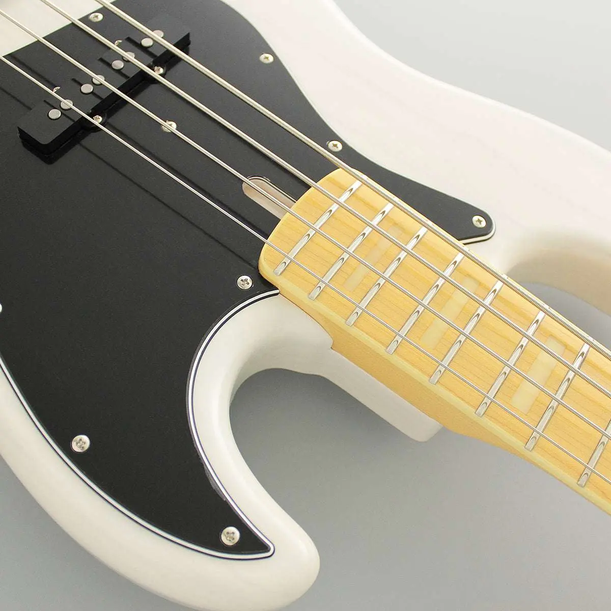 FGN Neoclassic NJB100MBAH, White Blonde Bass Guitar - Image 6