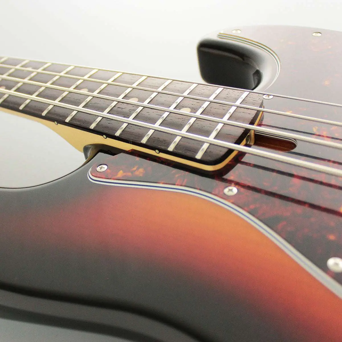 FGN Neoclassic NJB100RAL, 3 Tone Sunburst Bass Guitar - Image 3