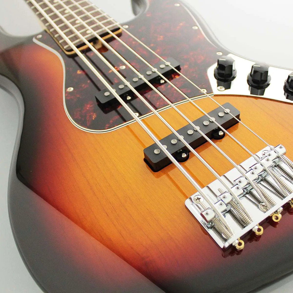 FGN Neoclassic NJB100RALV, 3TS 5 String Bass Guitar - Image 3