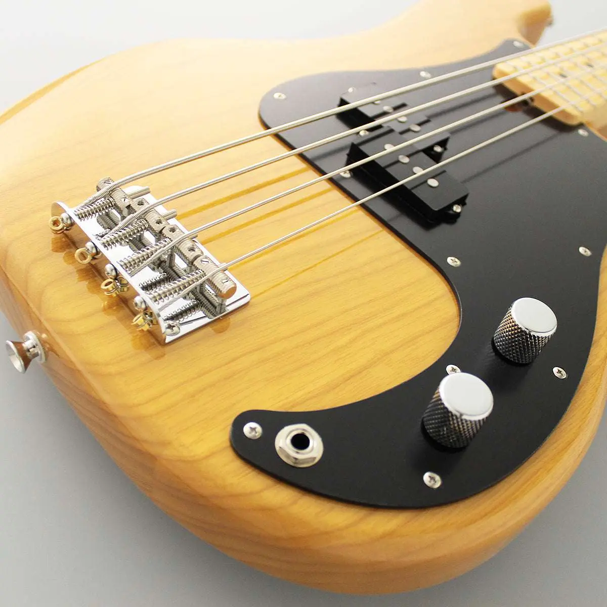 FGN Neoclassic NPB100MAH, Vintage Natural Bass Guitar - Image 2