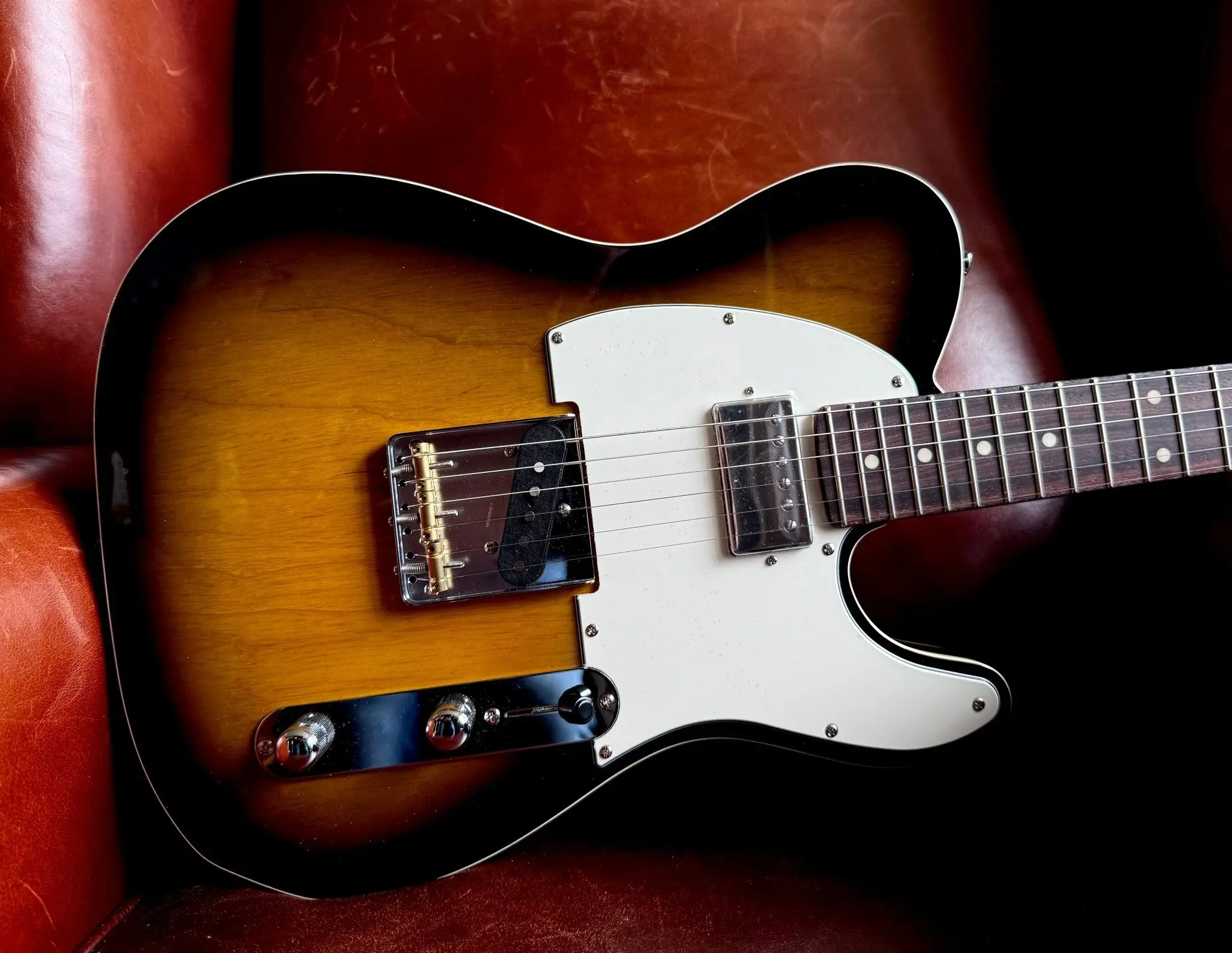 FGN Neoclassic NTE210RAH, 2 Tone Sunburst Electric Guitars - Image 4