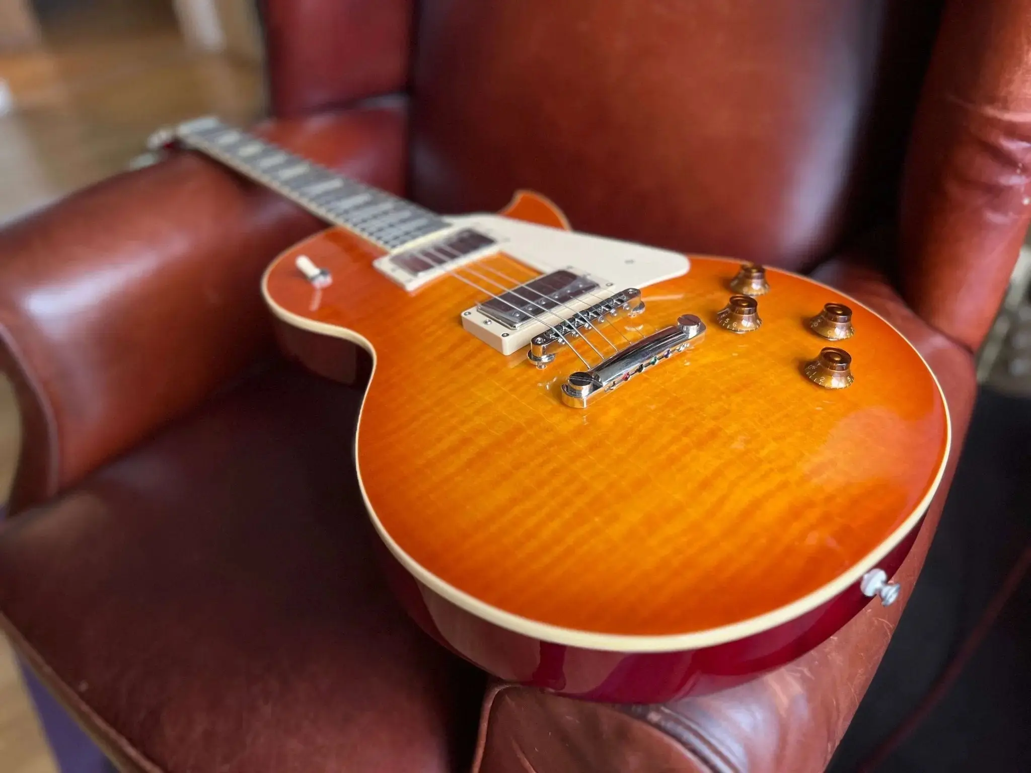 FGN Neo Classic NLS10RFM, Cherry Burst Electric Guitar - Image 3