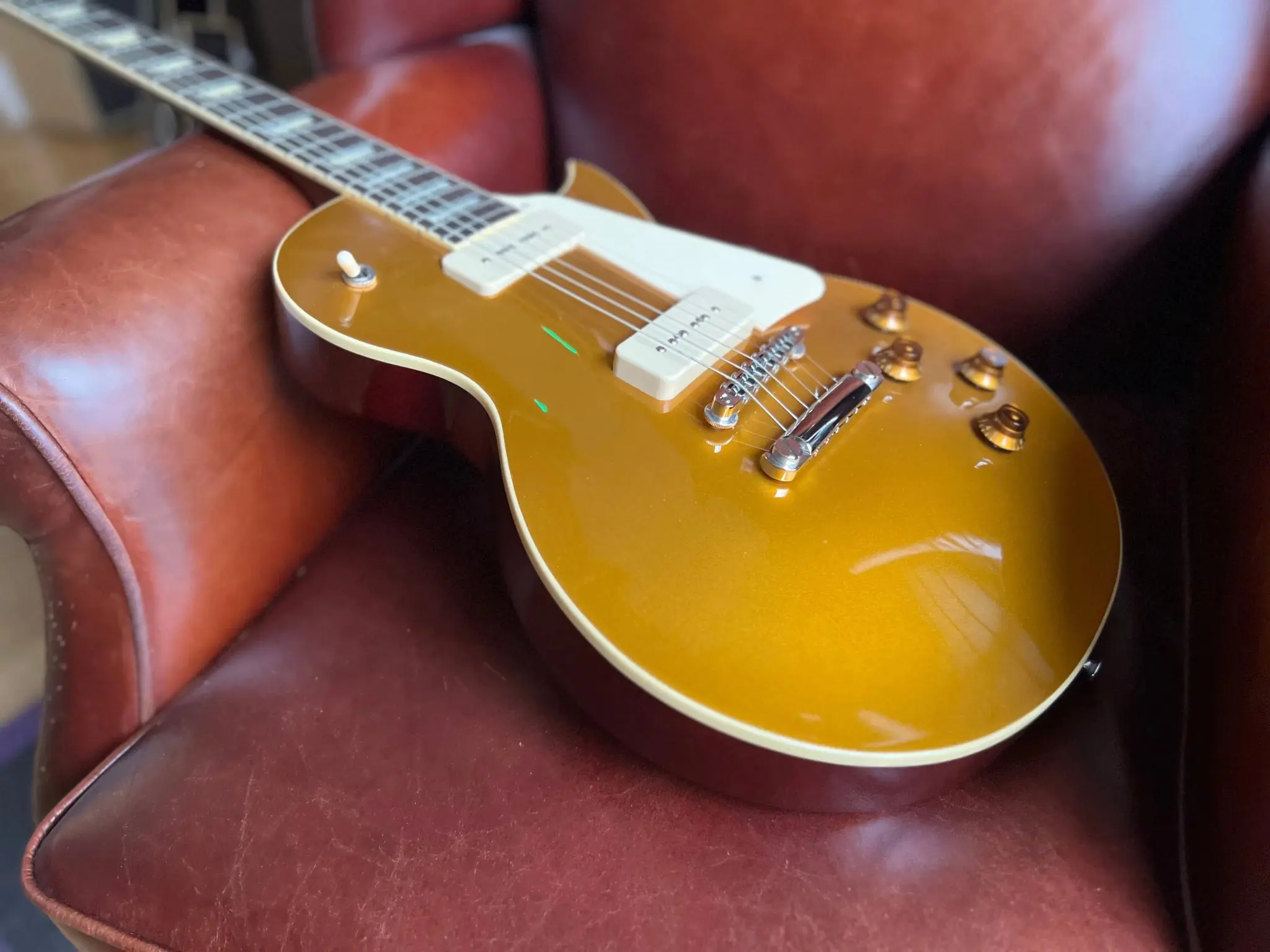 FGN Neo Classic NLS11RMP, Antique Gold Electric Guitar - Image 5