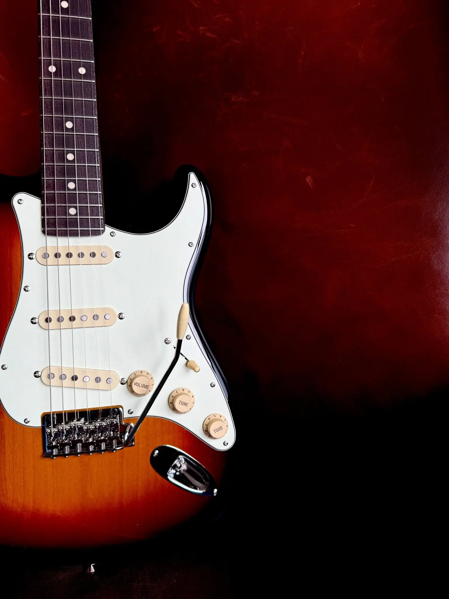 FGN Neoclassic NST100RAL, Alder 3 Tone Sunburst Electric Guitar - Image 7