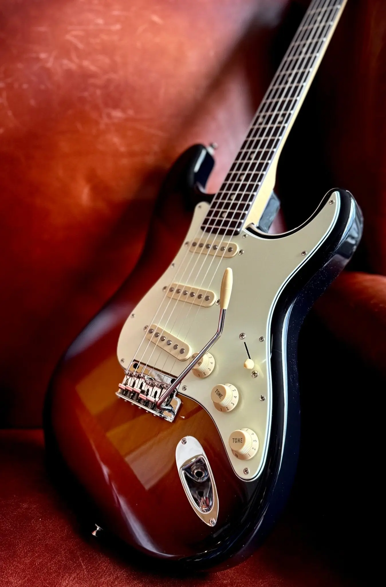 FGN Neoclassic NST100RAL, Alder 3 Tone Sunburst Electric Guitar - Image 9