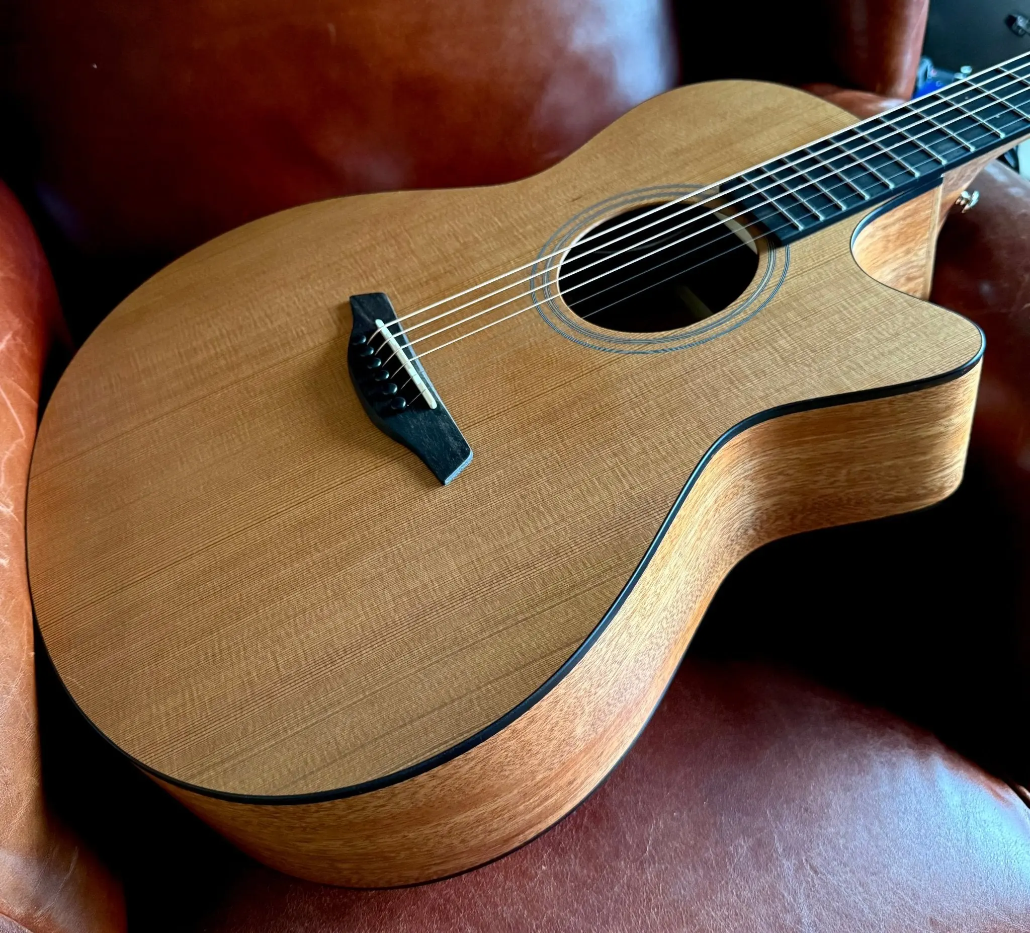 Furch Blue Gc-CM SPE Master's Choice Grand Auditorium (cutaway) Electro Acoustic Guitar (2026 CNR Active Upgrade Model) - Image 21