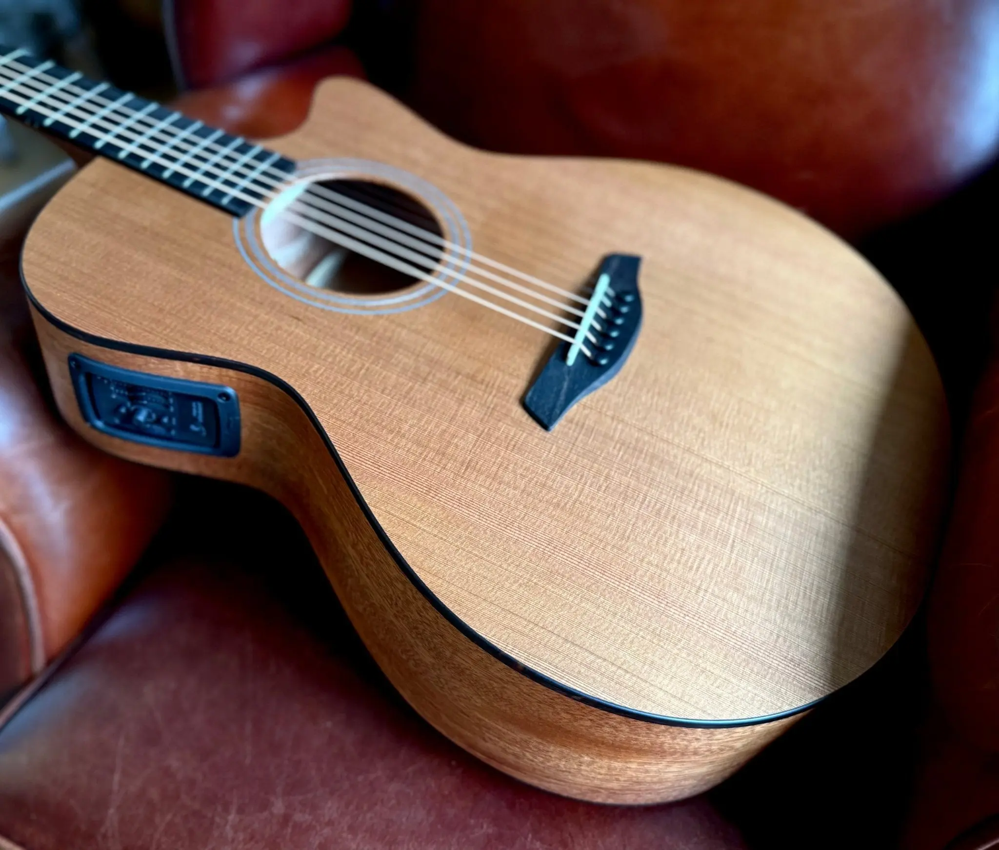Furch Blue Gc-CM SPE Master's Choice Grand Auditorium (cutaway) Electro Acoustic Guitar (2026 CNR Active Upgrade Model) - Image 6