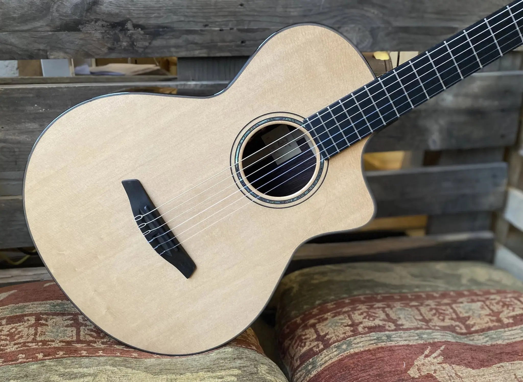 Furch GNc 4-SR EAS-VTC Electro Nylon String Hybrid Cutaway Classic (2026 CNR Active Upgrade Model) - Image 19