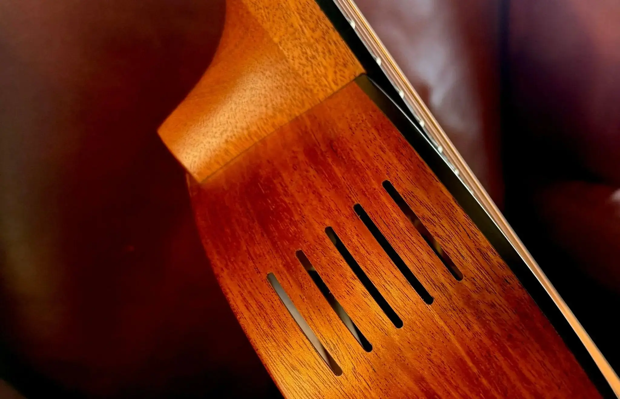 Furch Pioneer CM Left Handed : Western red cedar top with African mahogany back and sides (Furch Mini / Travel Guitar) (2026 CNR Active Upgrade Model) - Image 6