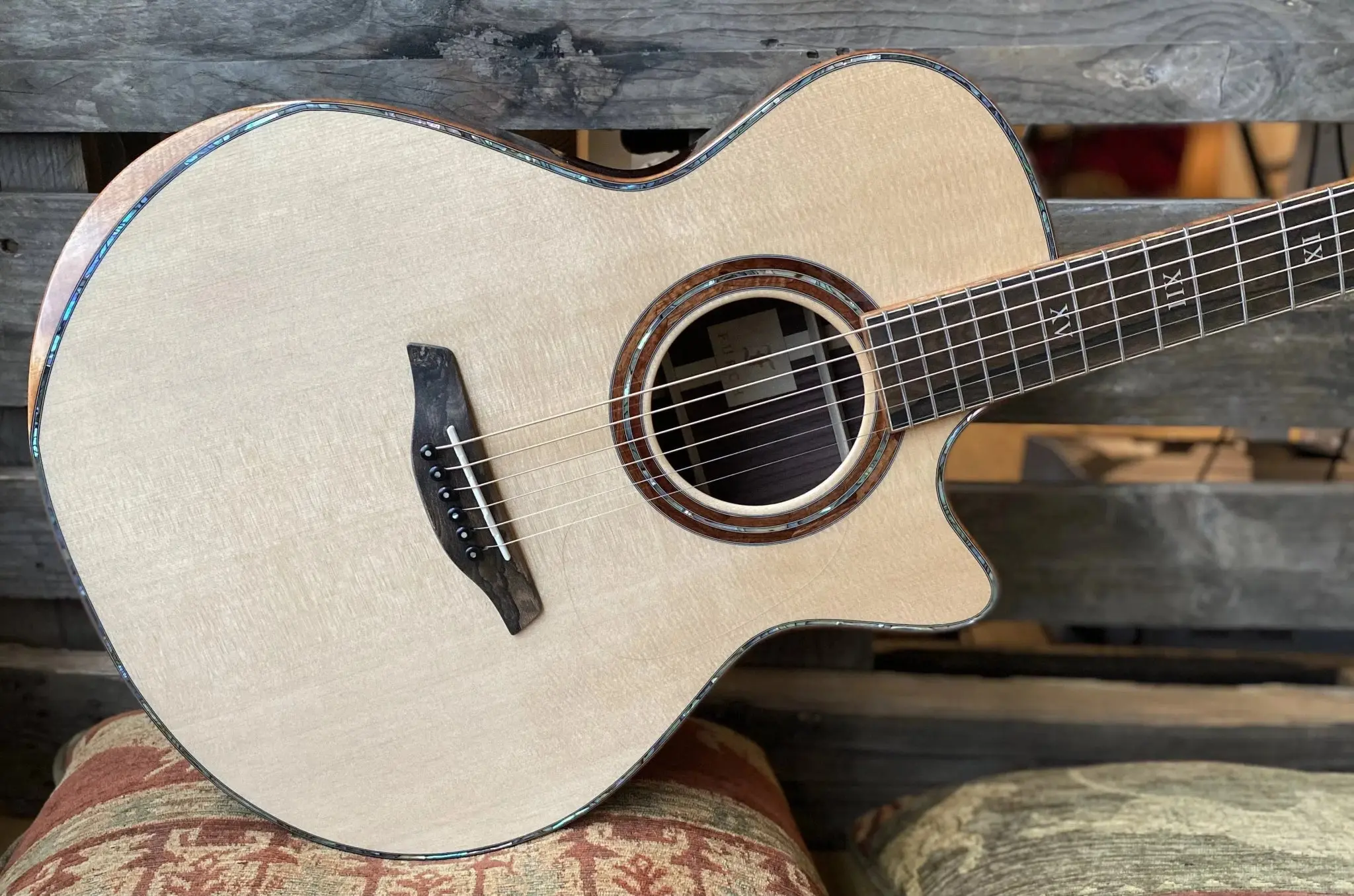 Furch Red Deluxe Gc SR with Duo Bevel Master Grade Spruce/Rosewood (2026 CNR Active Upgrade Model) - Image 23