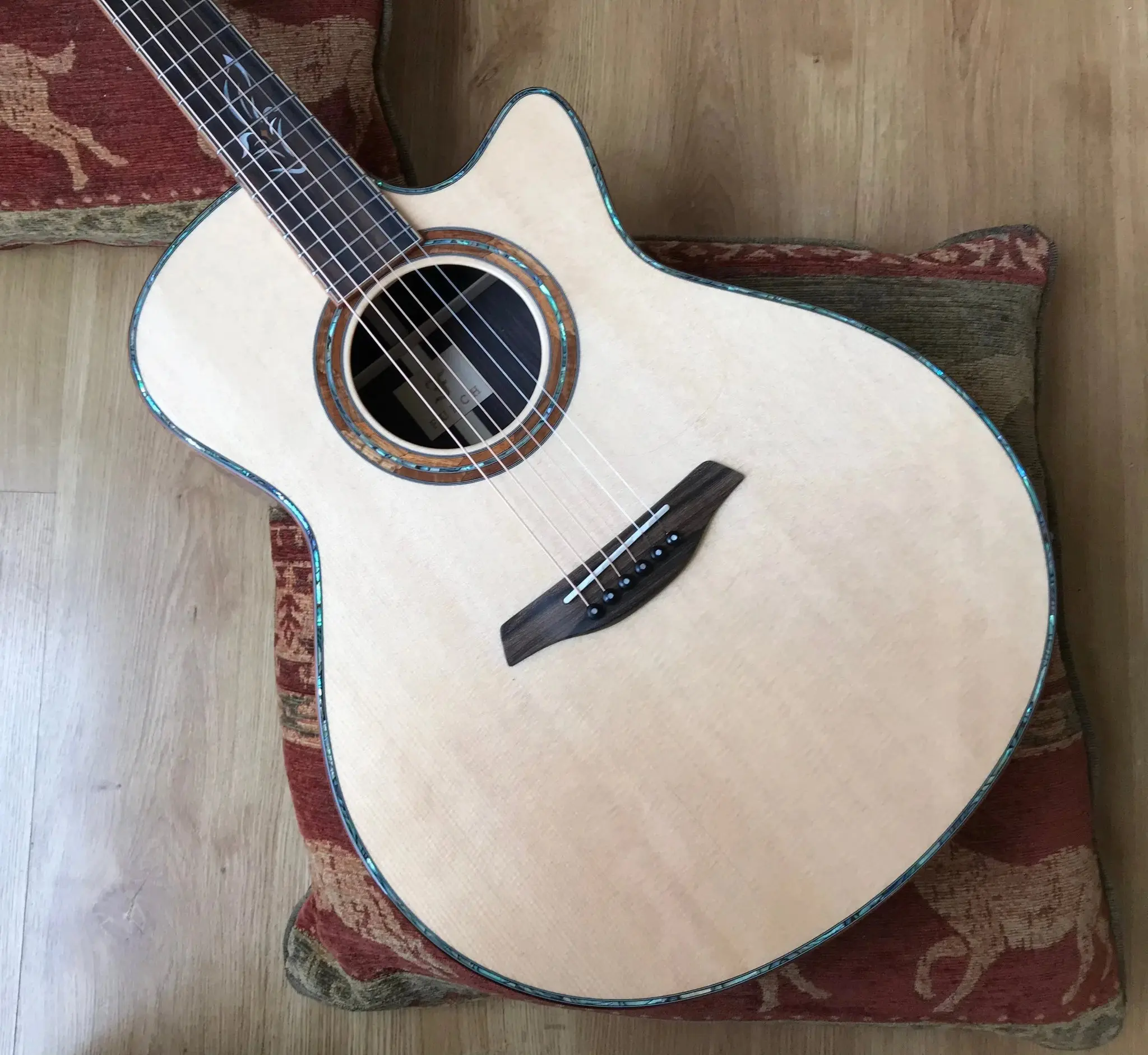 Furch Red Gc-CR Grand Auditorium (cutaway) Acoustic Guitar (2026 CNR Active Upgrade Model) - Image 9