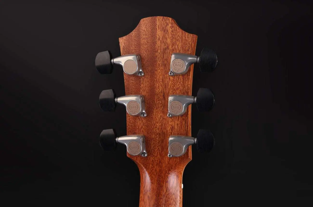 Furch Red Pure OMc-LR, Acoustic Guitar (2026 CNR Active Upgrade Model) - Image 6