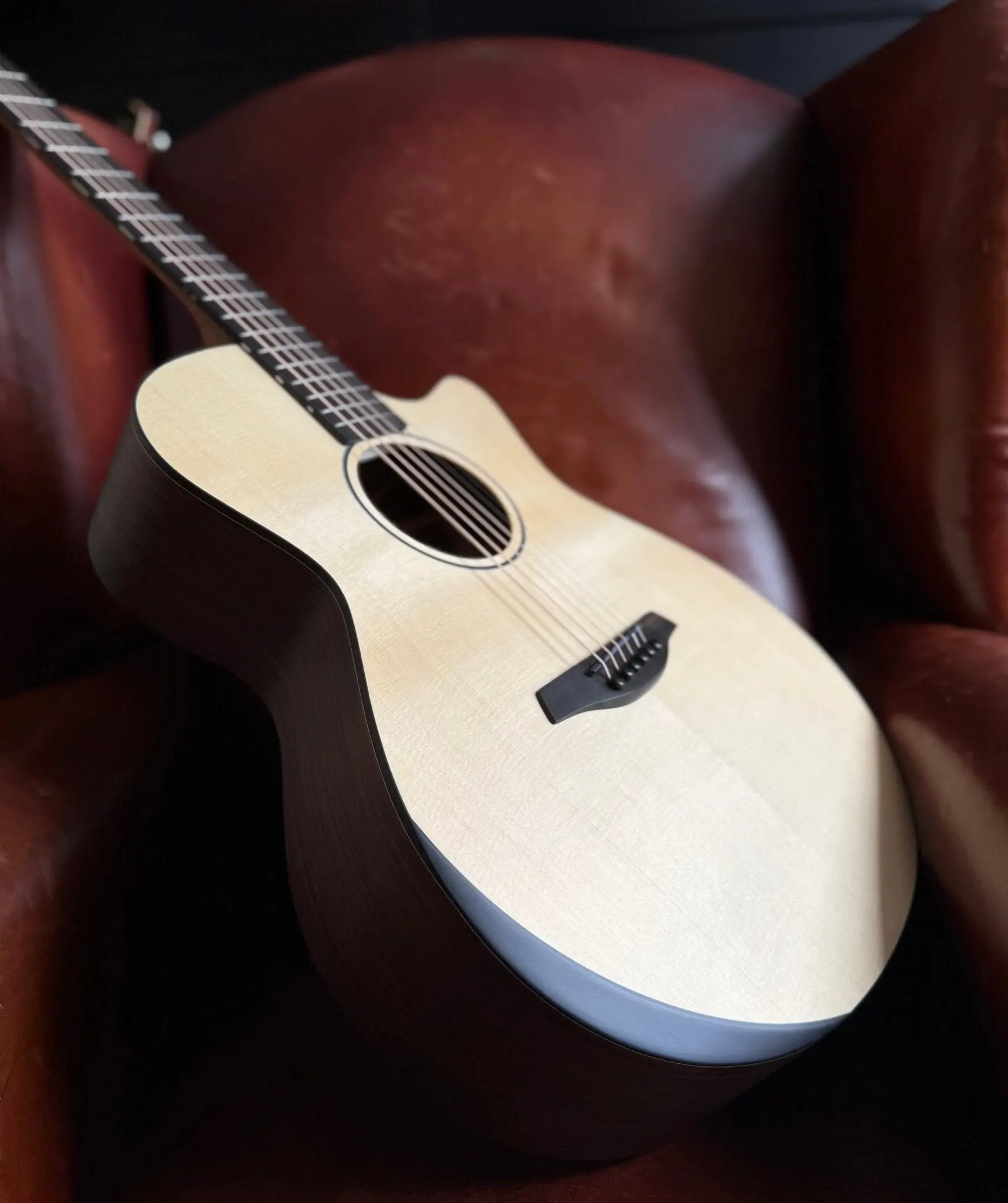 Furch Violet Deluxe Gc ER Engelmann Spruce With Rosewood Back & Sides Acoustic Guitar (2026 CNR Active Upgrade Model) - Image 10