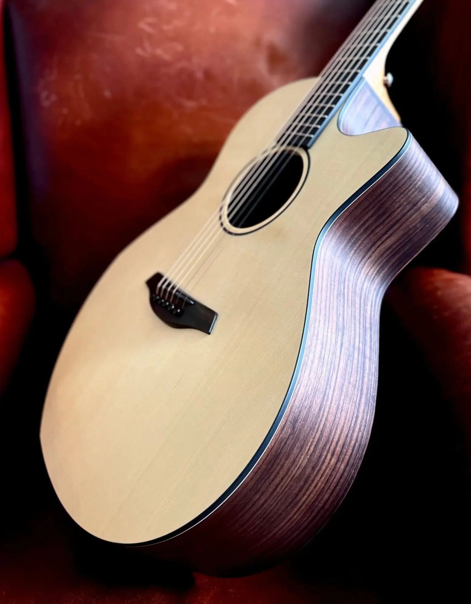 Furch Violet Deluxe Gc ER Engelmann Spruce With Rosewood Back & Sides Acoustic Guitar (2026 CNR Active Upgrade Model) - Image 19