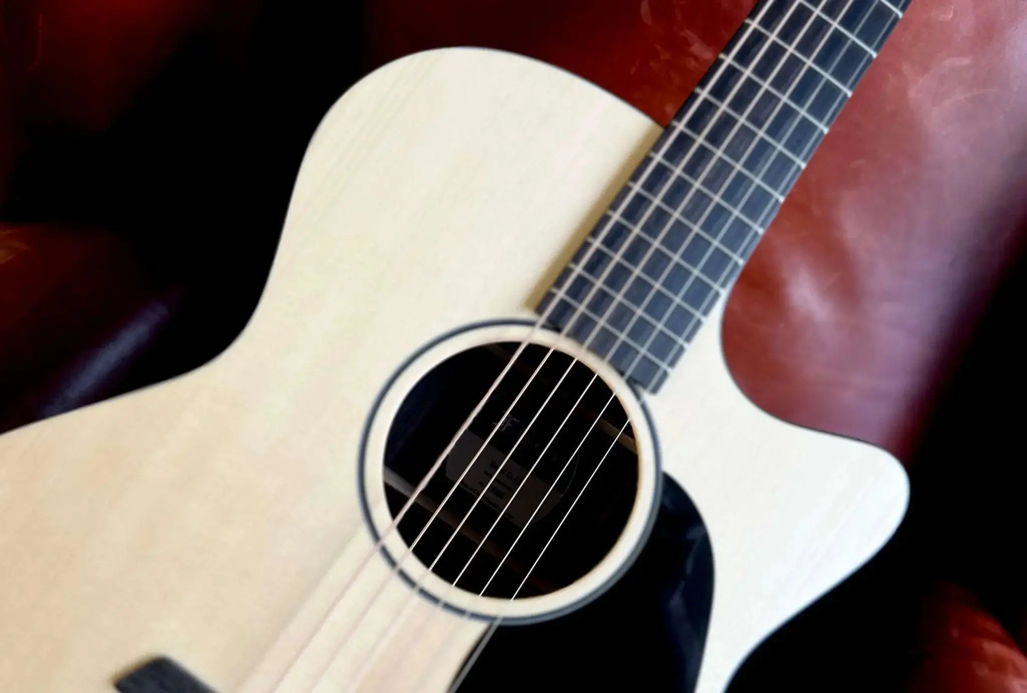 Furch Violet Gc ER Engelmann Spruce With Rosewood Back & Sides Acoustic Guitar (2026 CNR Active Upgrade Model) - Image 15