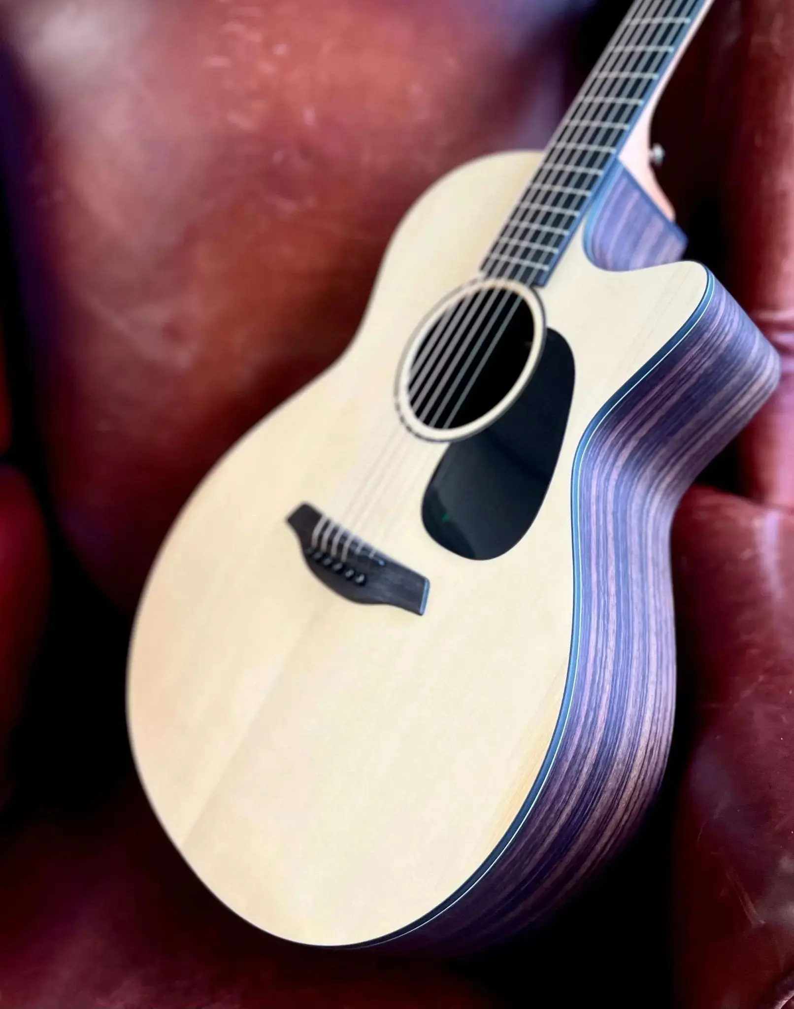 Furch Violet Gc ER Engelmann Spruce With Rosewood Back & Sides Acoustic Guitar (2026 CNR Active Upgrade Model) - Image 2