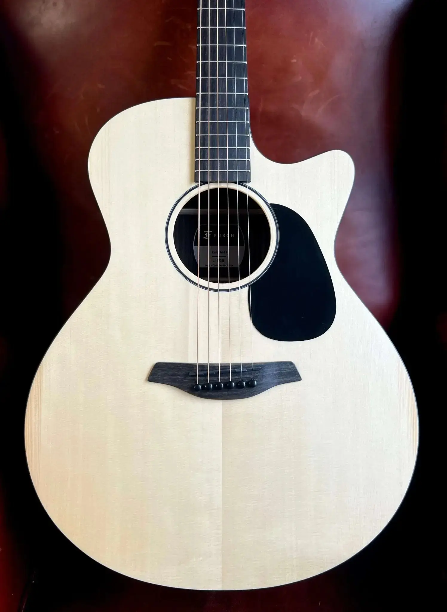 Furch Violet Gc ER Engelmann Spruce With Rosewood Back & Sides Acoustic Guitar (2026 CNR Active Upgrade Model) - Image 3