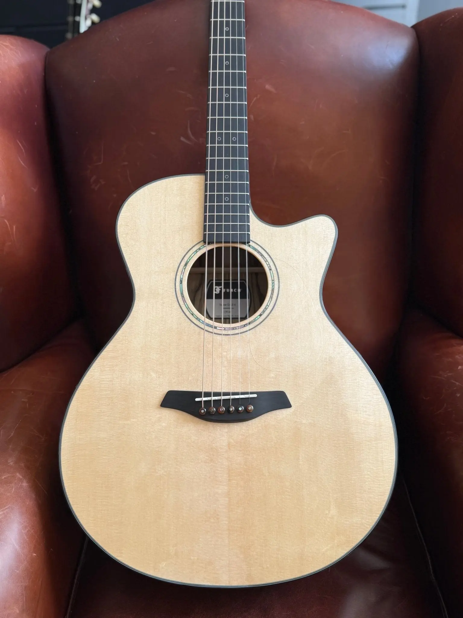 Furch Yellow Black Limba GC SX Exotic Ltd Series Acoustic Guitar Just £1999 - Image 4