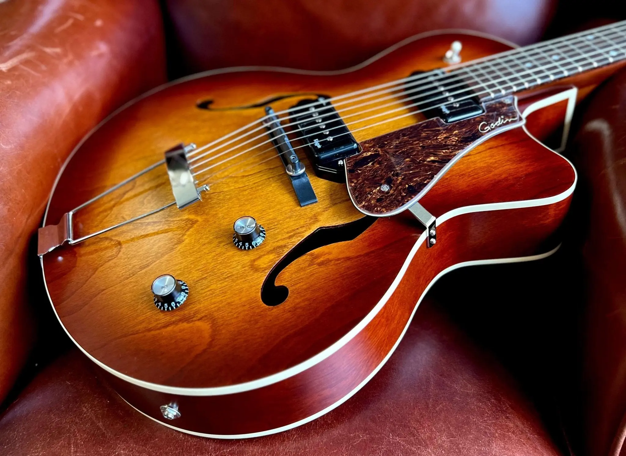 GODIN 5th Avenue CW Kingpin II Cognac Burst - Image 8