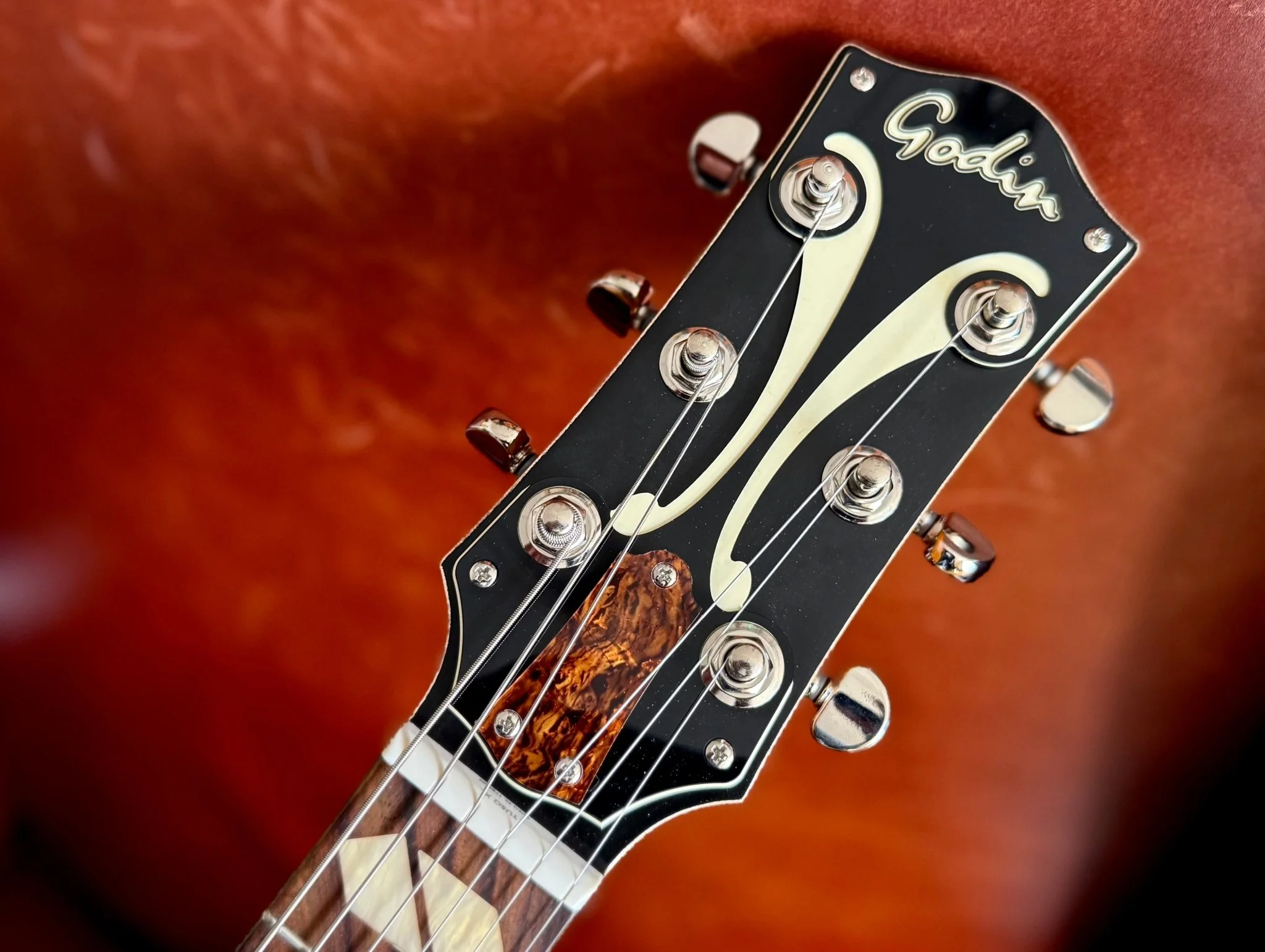 Godin 5th Avenue Jumbo P-Rail Semi-Acoustic Guitar ~ Harvest Gold - Image 11