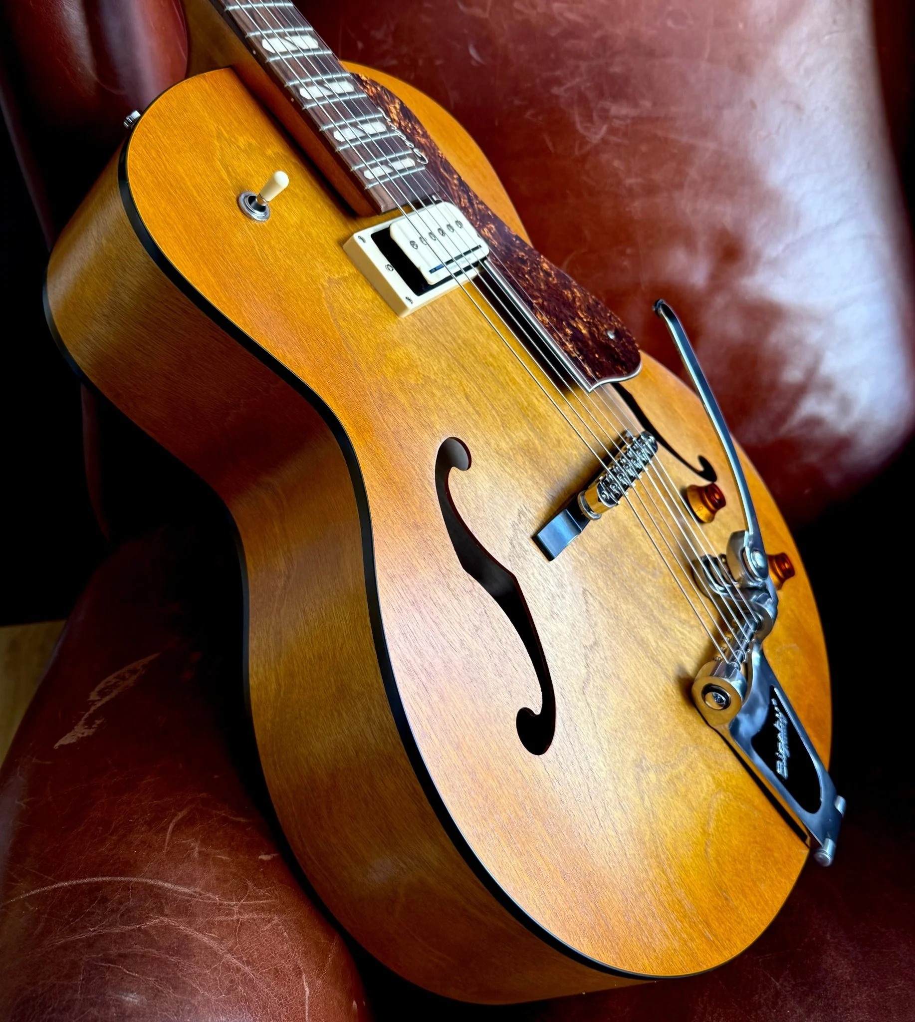 Godin 5th Avenue Jumbo P-Rail Semi-Acoustic Guitar ~ Harvest Gold - Image 2