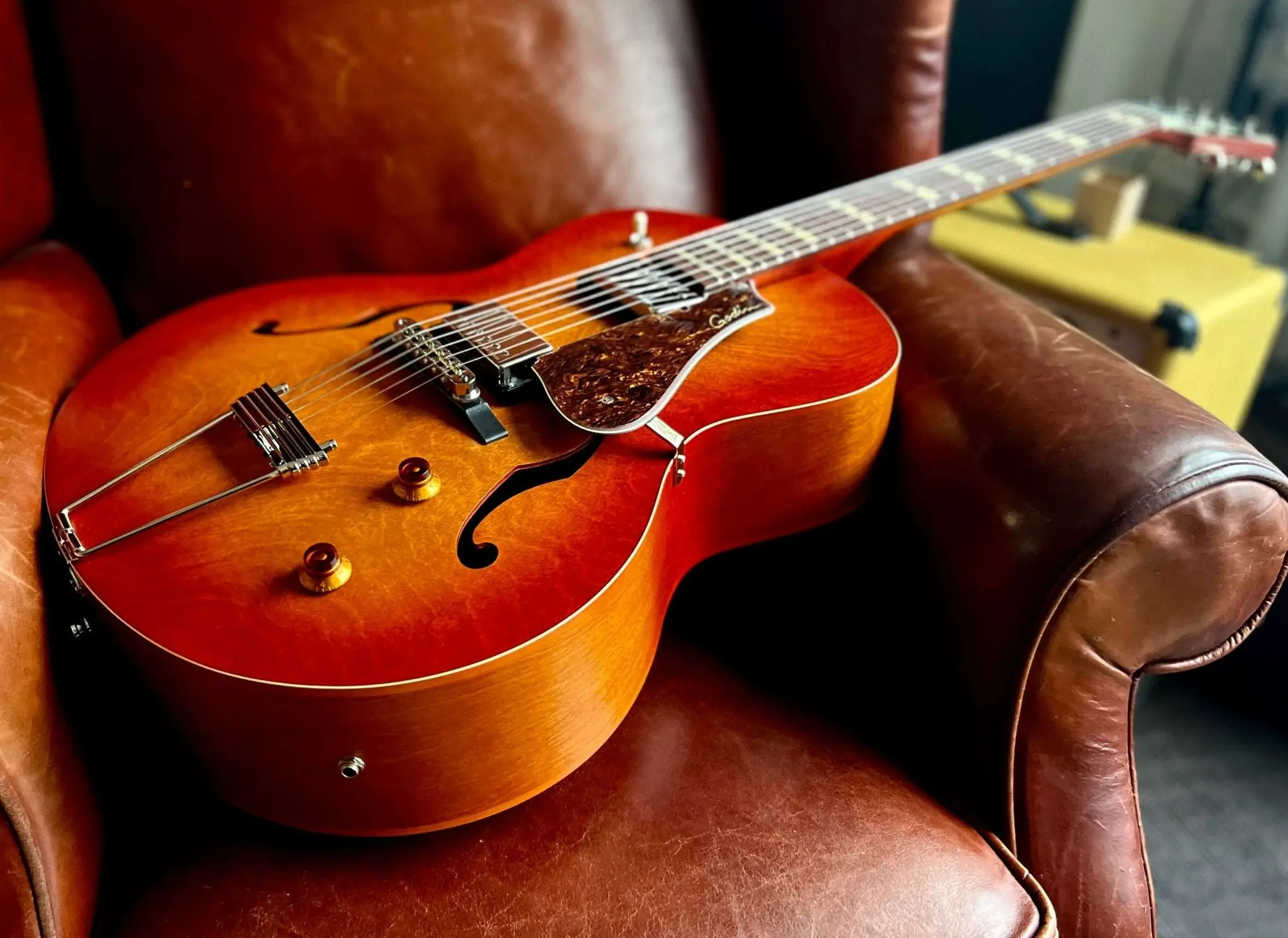 Godin 5th Avenue Jumbo Semi-Acoustic Guitar ~ Memphis Sun - Image 10