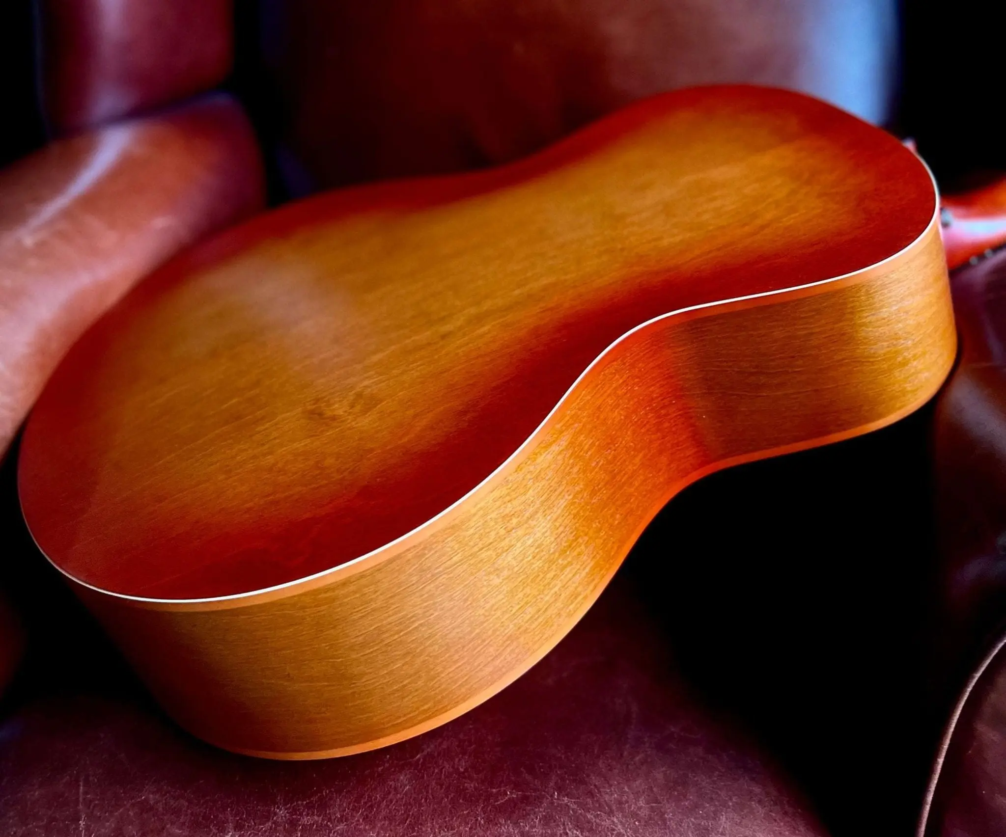 Godin 5th Avenue Jumbo Semi-Acoustic Guitar ~ Memphis Sun - Image 18