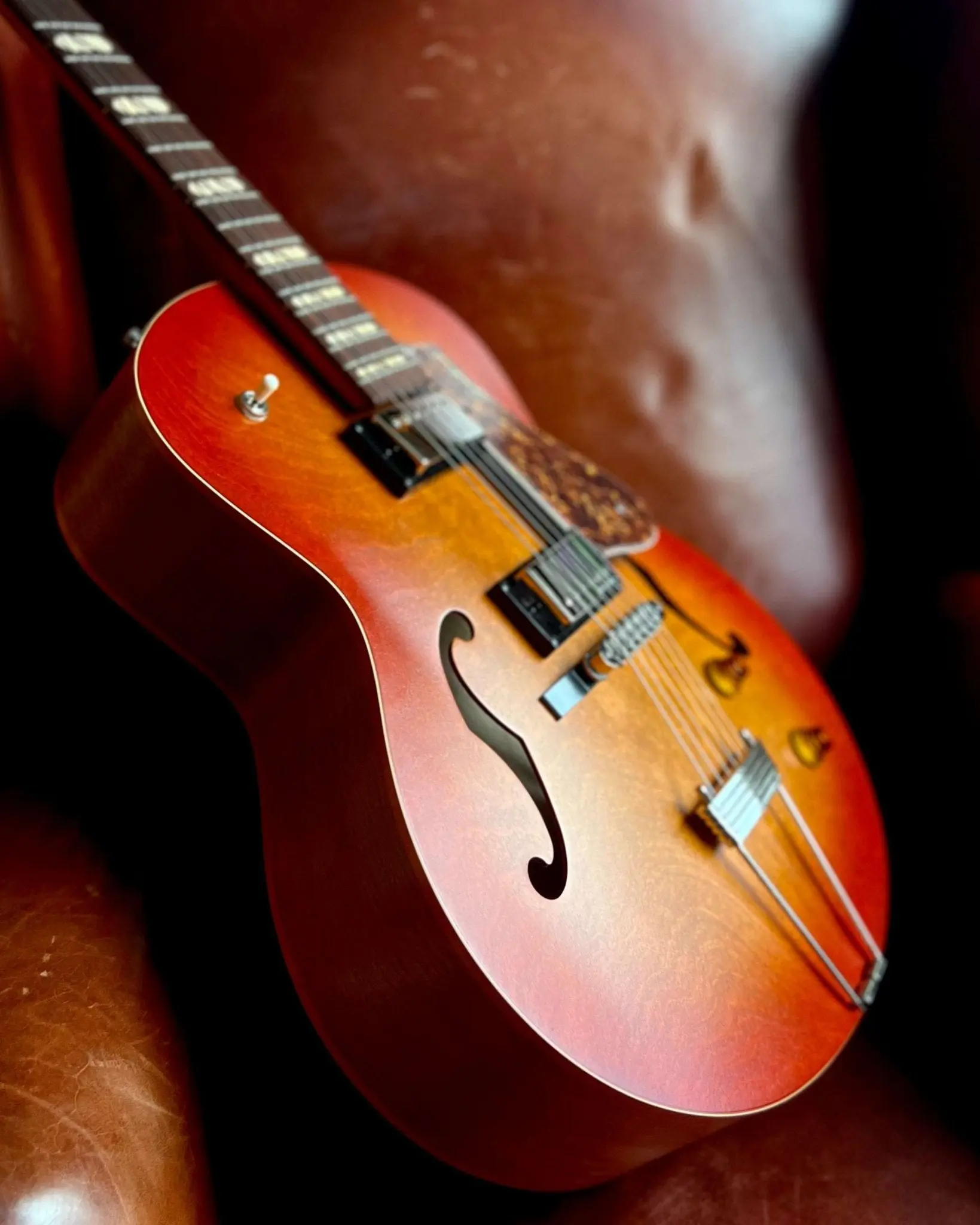 Godin 5th Avenue Jumbo Semi-Acoustic Guitar ~ Memphis Sun - Image 21