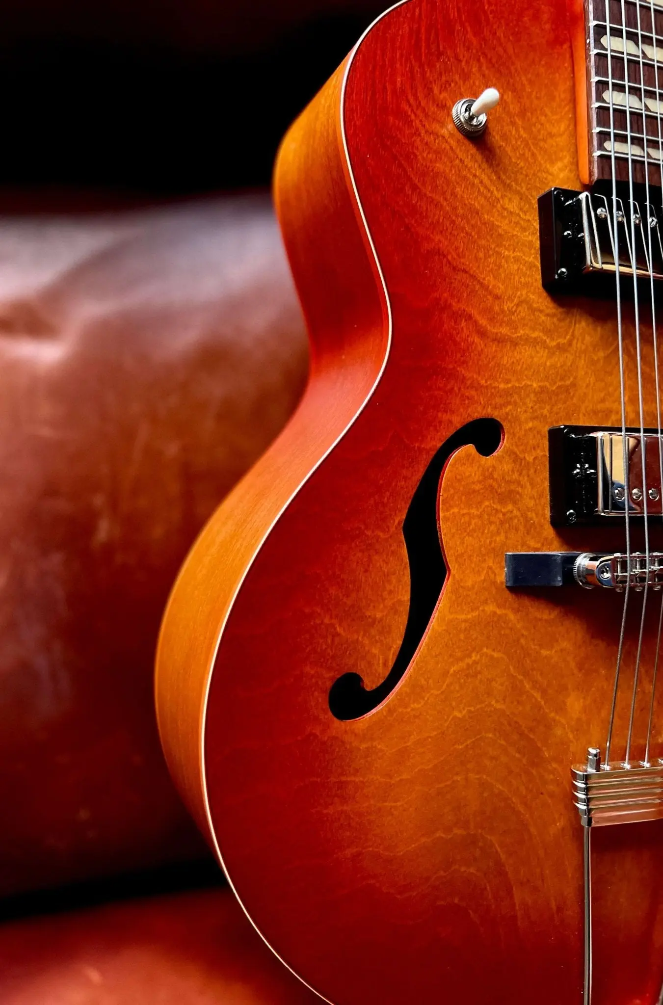 Godin 5th Avenue Jumbo Semi-Acoustic Guitar ~ Memphis Sun - Image 6