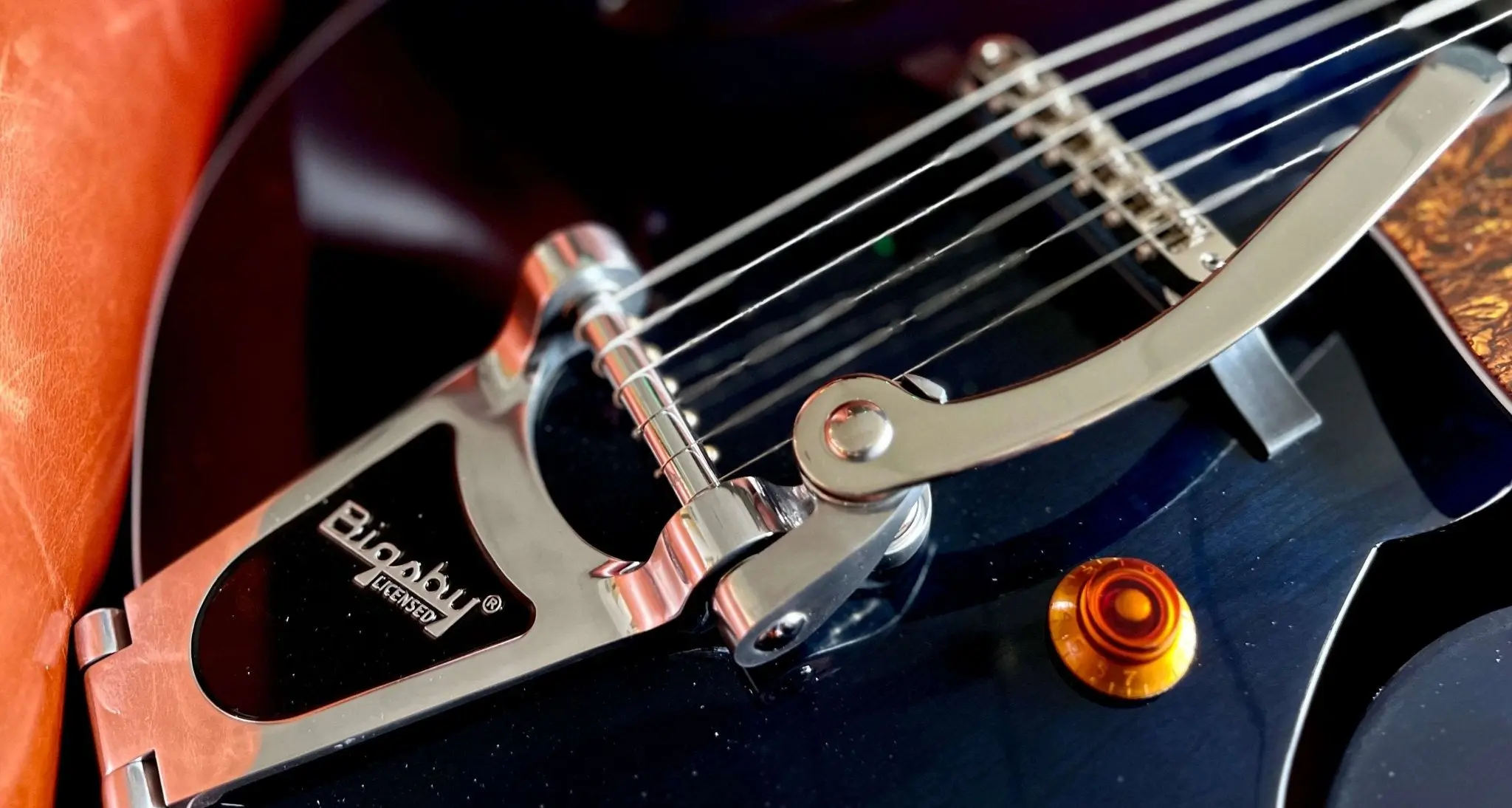 Godin 5th Avenue Nightclub Semi-Acoustic Guitar ~ Indigo Blue - Image 7