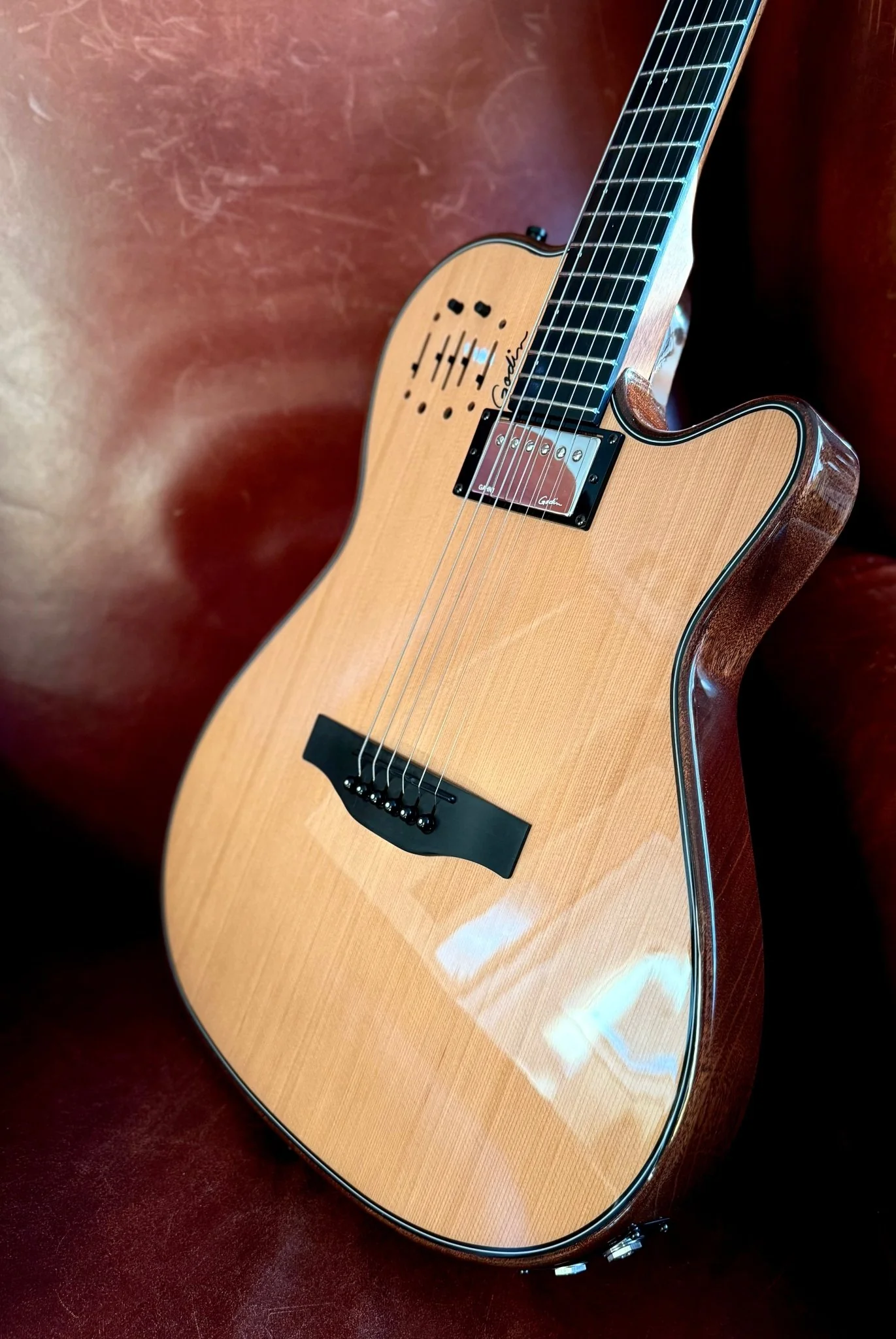Godin A6 Ultra Deluxe Electic / Electro Acoustic Hybrid Guitar - Image 17