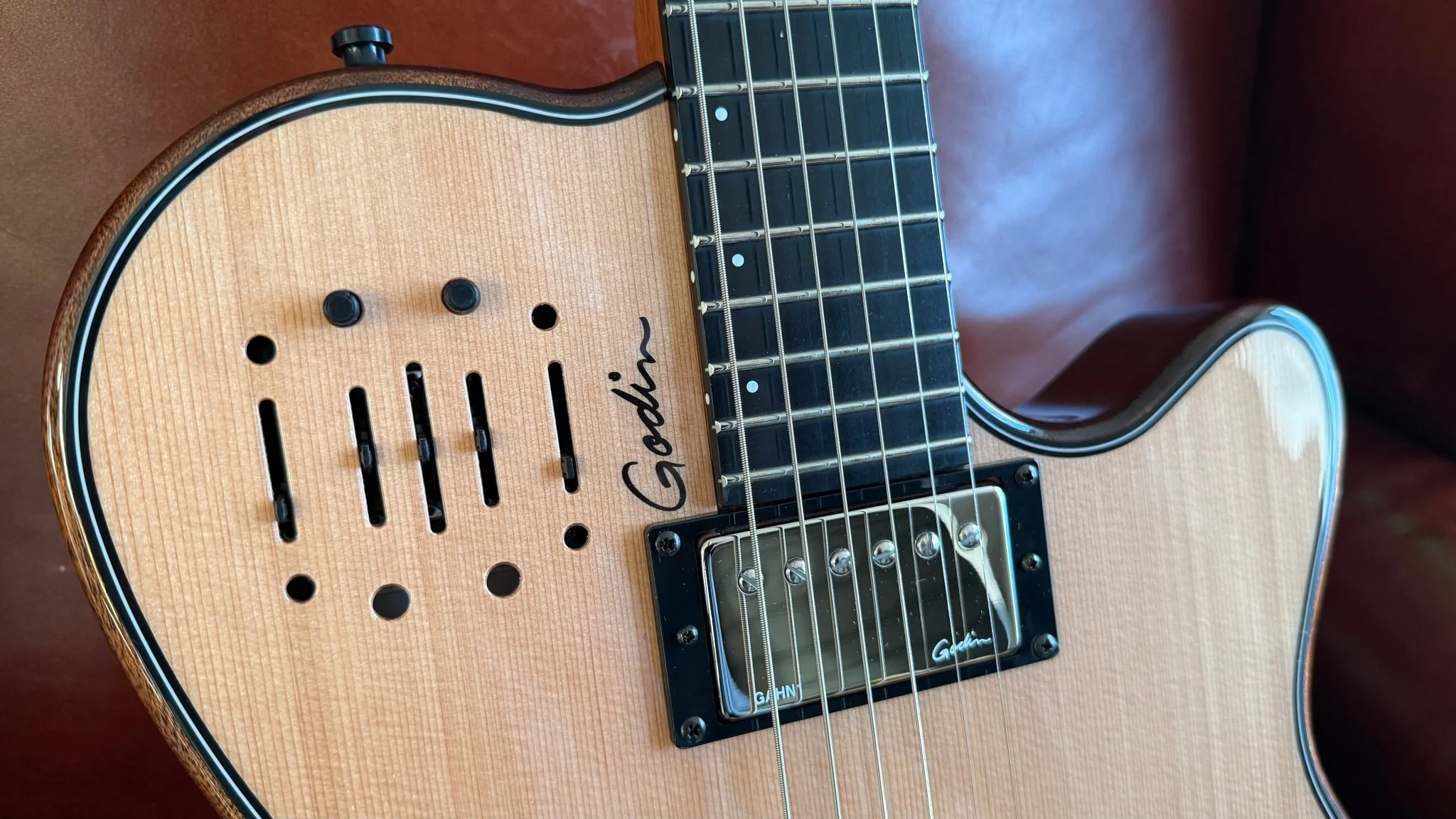 Godin A6 Ultra Deluxe Electic / Electro Acoustic Hybrid Guitar - Image 18