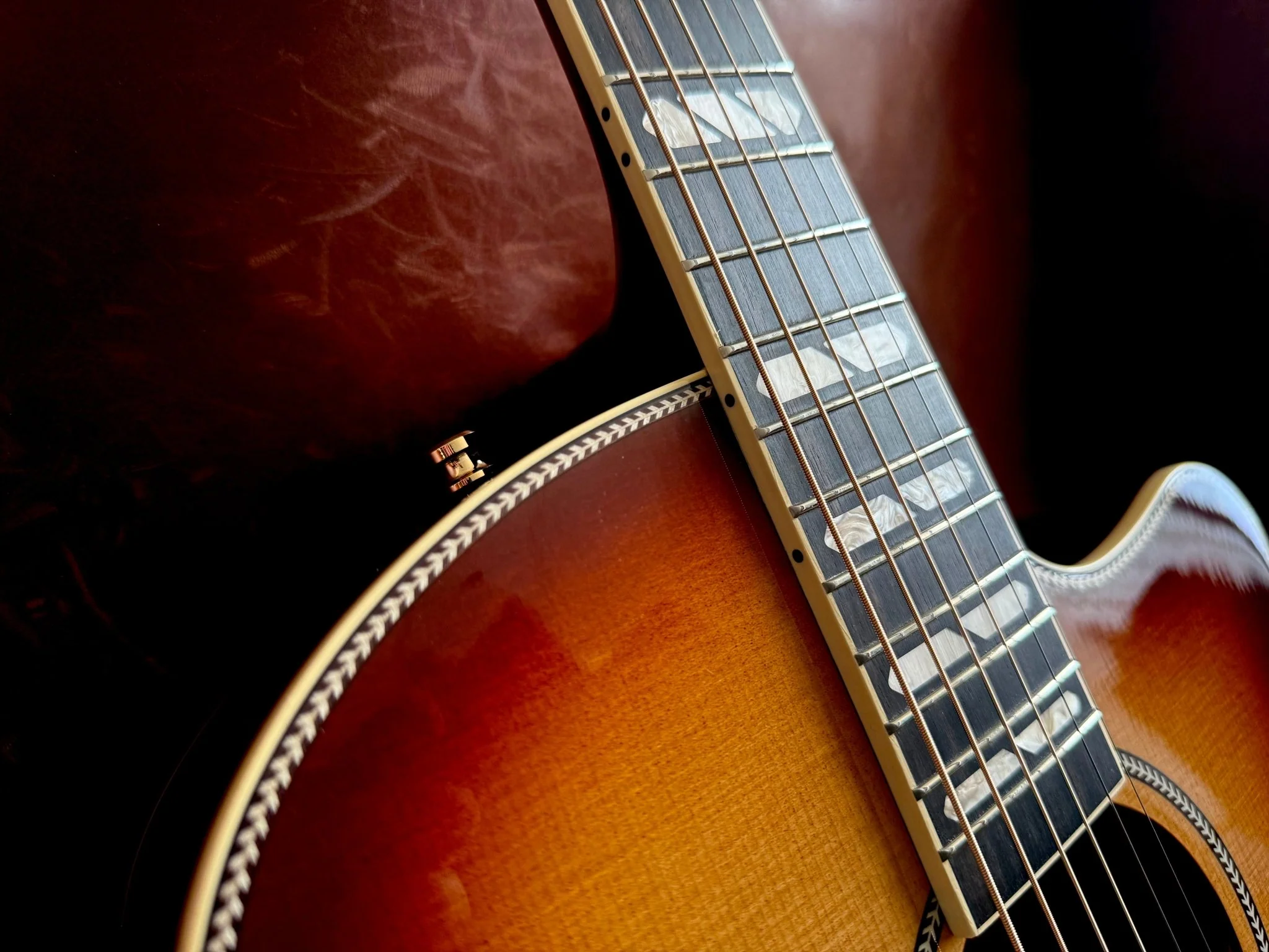 Godin Connaisseur MJ Sunsetburst Maho Electro Acoustic Guitar - Image 10