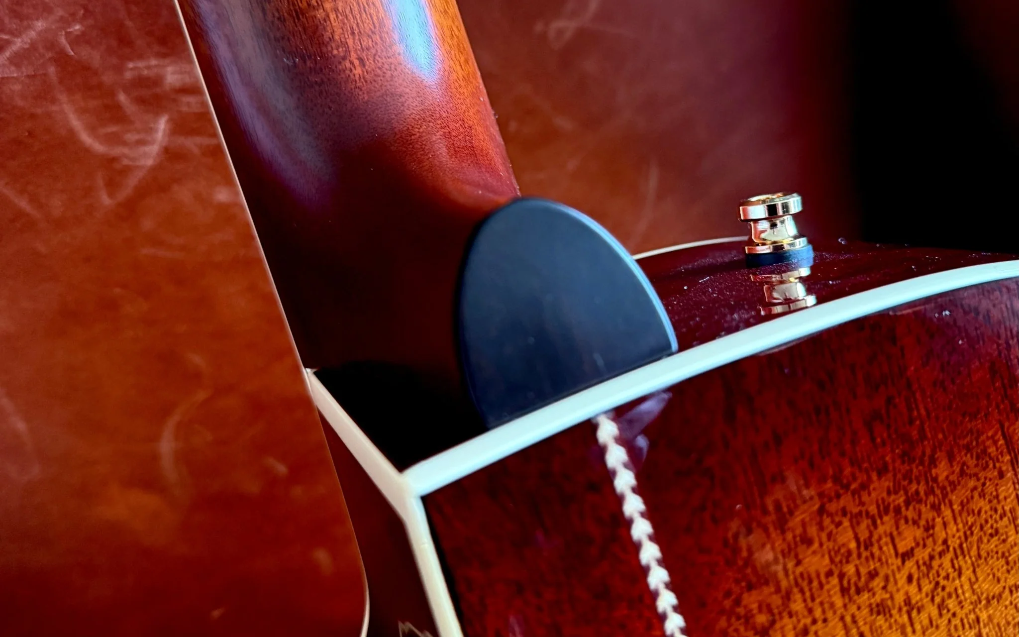 Godin Connaisseur MJ Sunsetburst Maho Electro Acoustic Guitar - Image 18