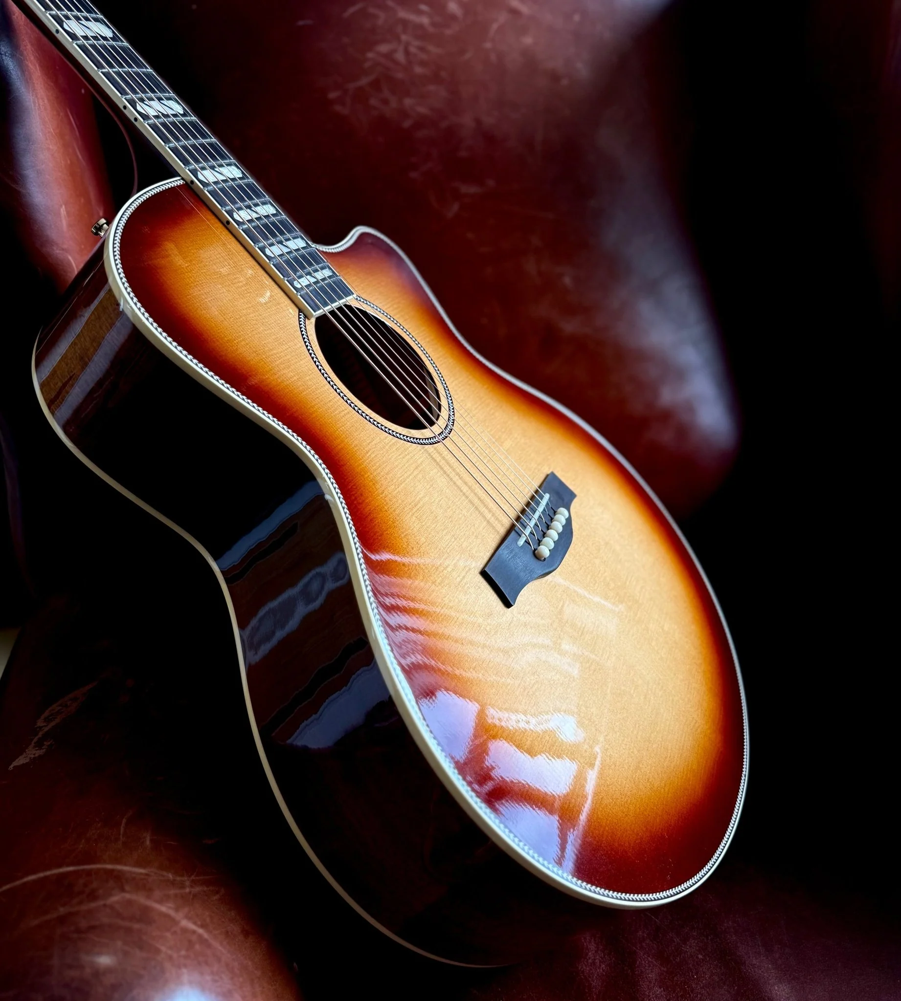 Godin Connaisseur MJ Sunsetburst Maho Electro Acoustic Guitar - Image 4