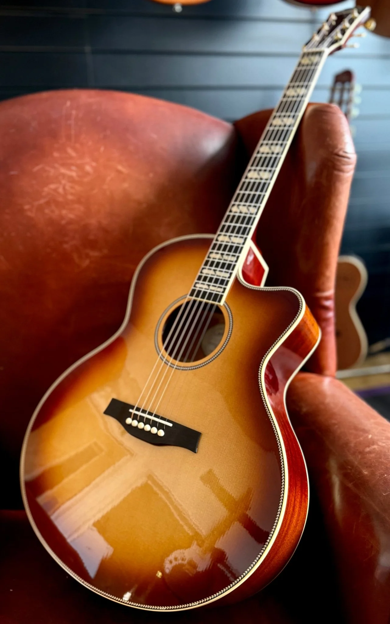 Godin Connaisseur MJ Sunsetburst Maho Electro Acoustic Guitar - Image 5