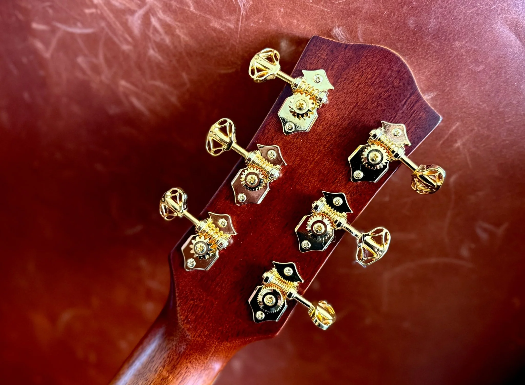 Godin Connaisseur MJ Sunsetburst Maho Electro Acoustic Guitar - Image 7