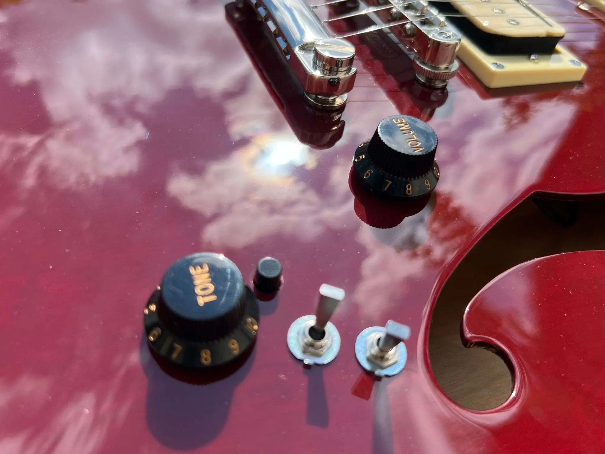 Godin Montreal Premiere Pro Semi-Acoustic Guitar ~ Aztek Red - Image 21