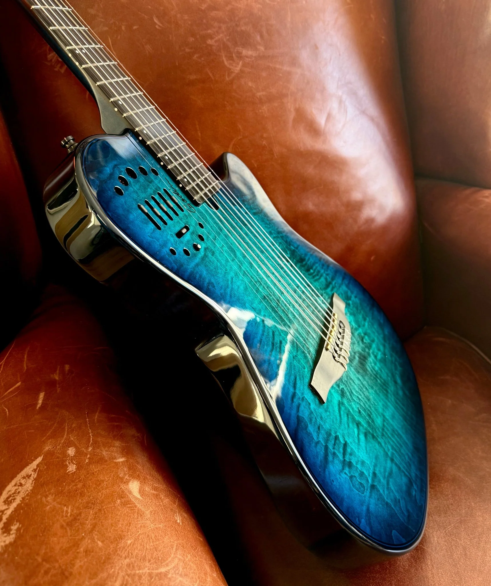 Godin Multiac Nylon Oceanburst LTD - Image 3