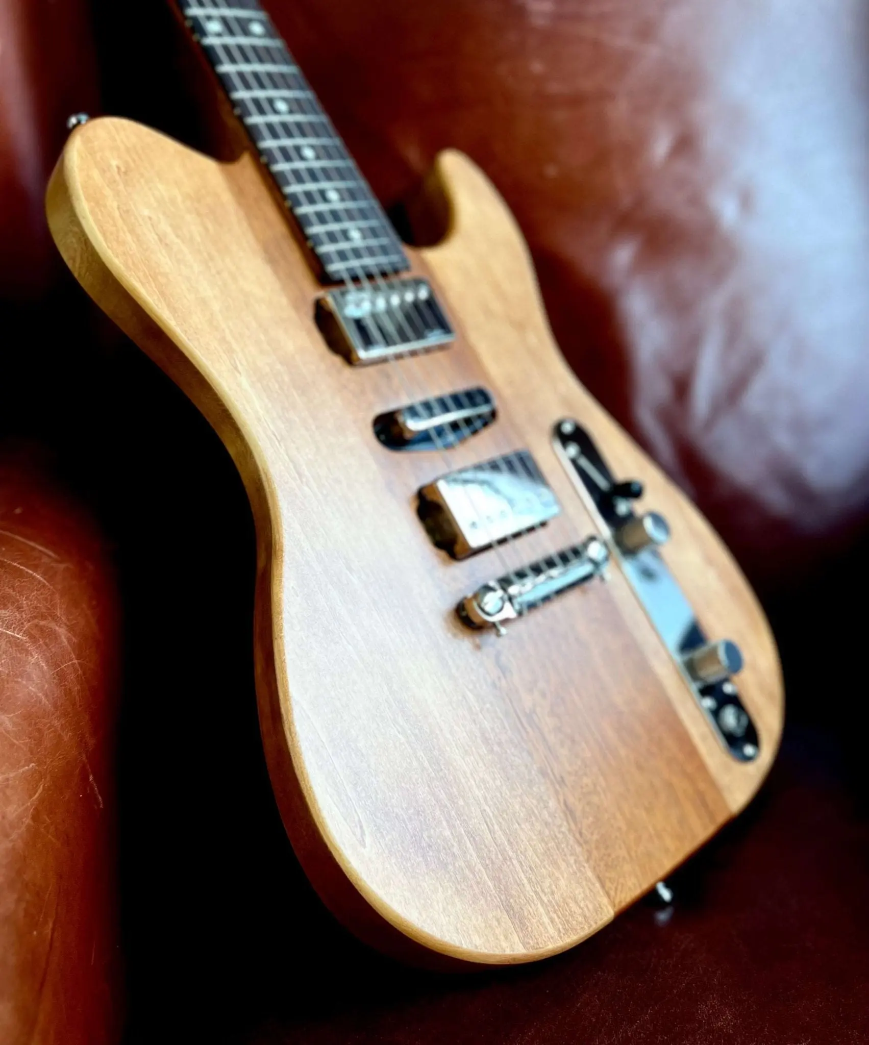 Godin Radium Electric Guitar ~ Winchester Brown RN - Image 7
