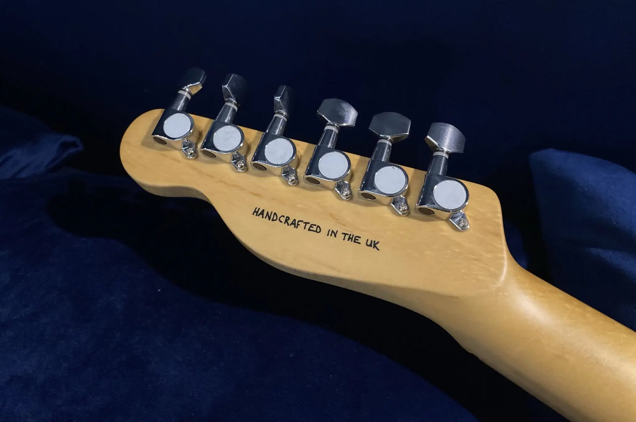 Gordon Smith Classic T "Standard" Vintage Blonde With Maple Board - Image 12
