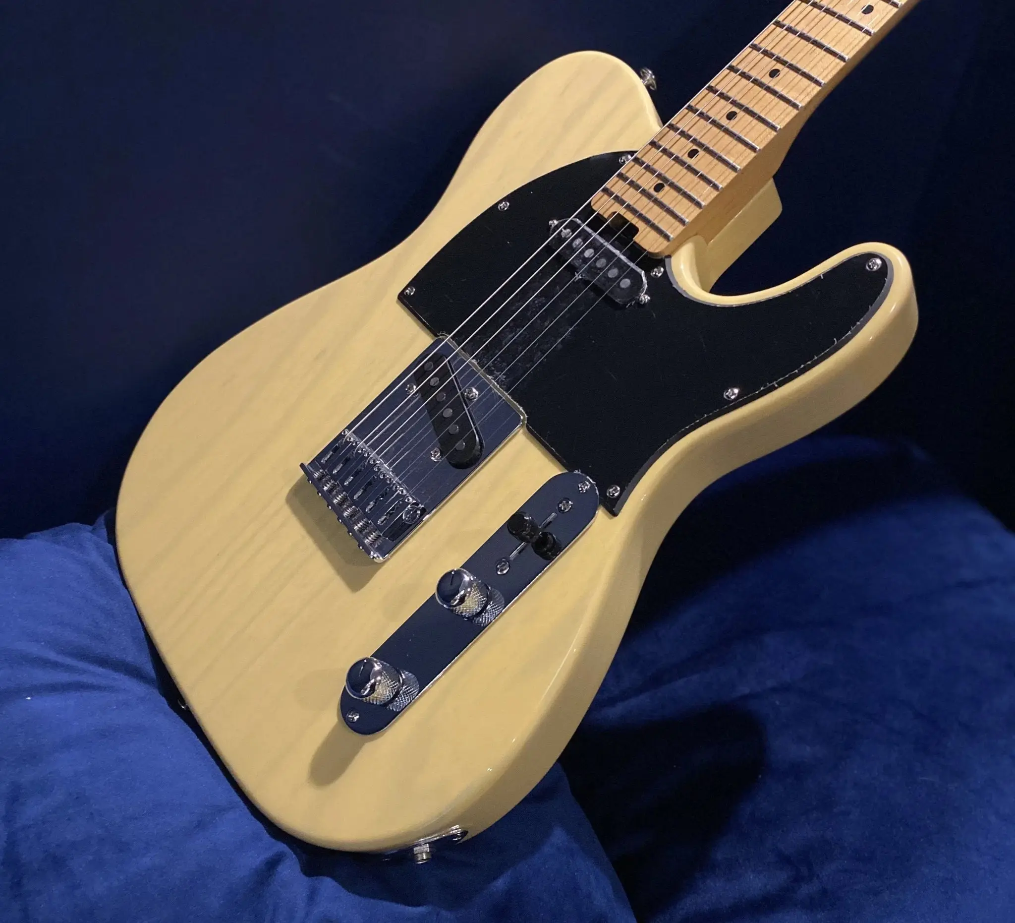 Gordon Smith Classic T "Standard" Vintage Blonde With Maple Board - Image 7