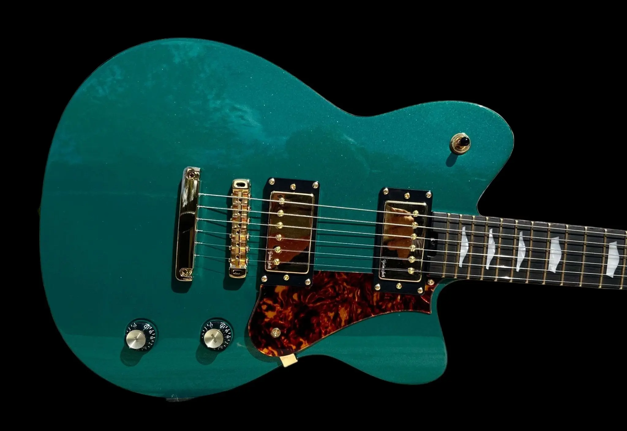 Gordon Smith Grande (Green) Plus Hand Made Walsall Leather Guitar Strap (Worth £120) - Image 2