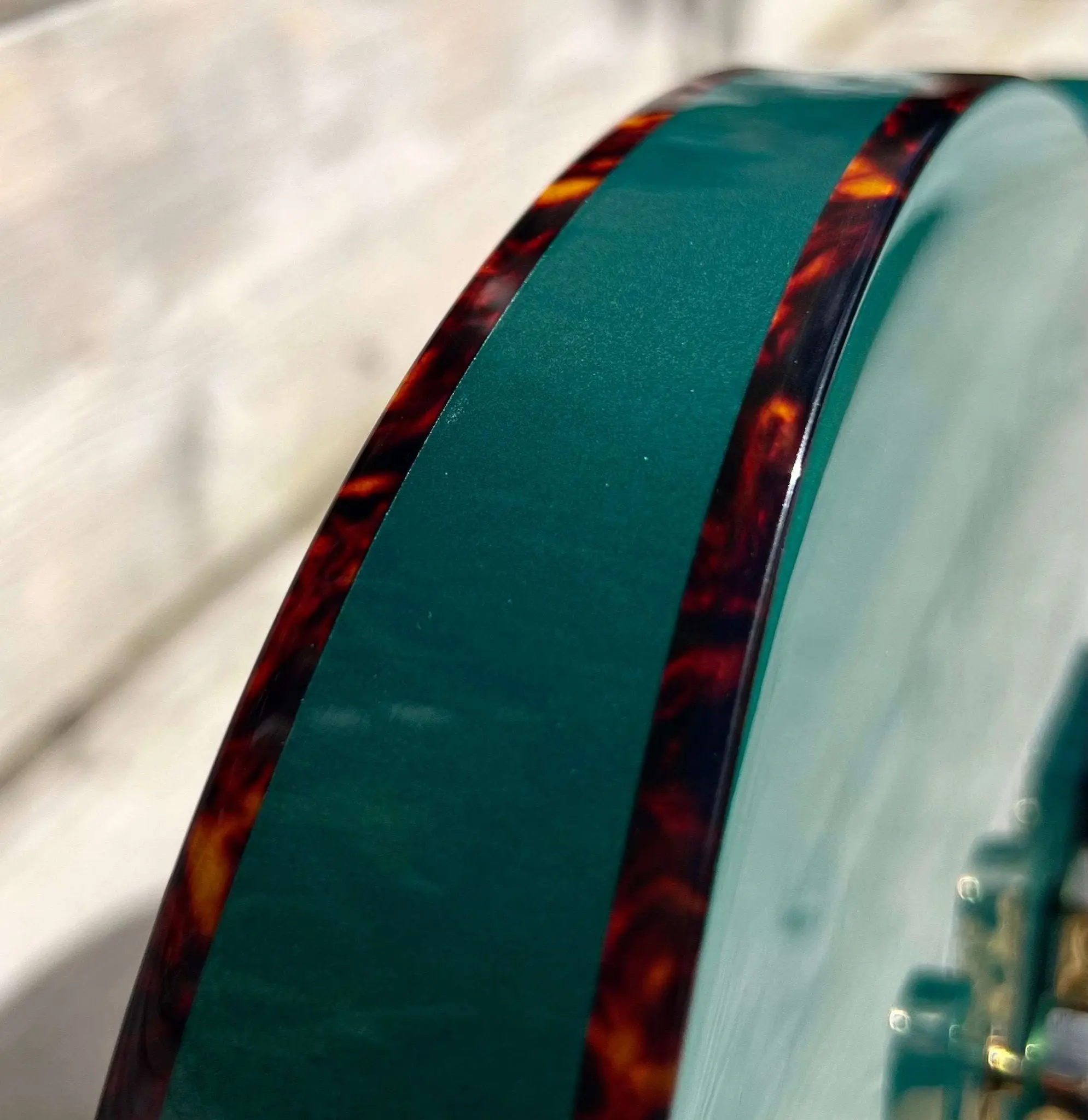 Gordon Smith Grande (Green) Plus Hand Made Walsall Leather Guitar Strap (Worth £120) - Image 7