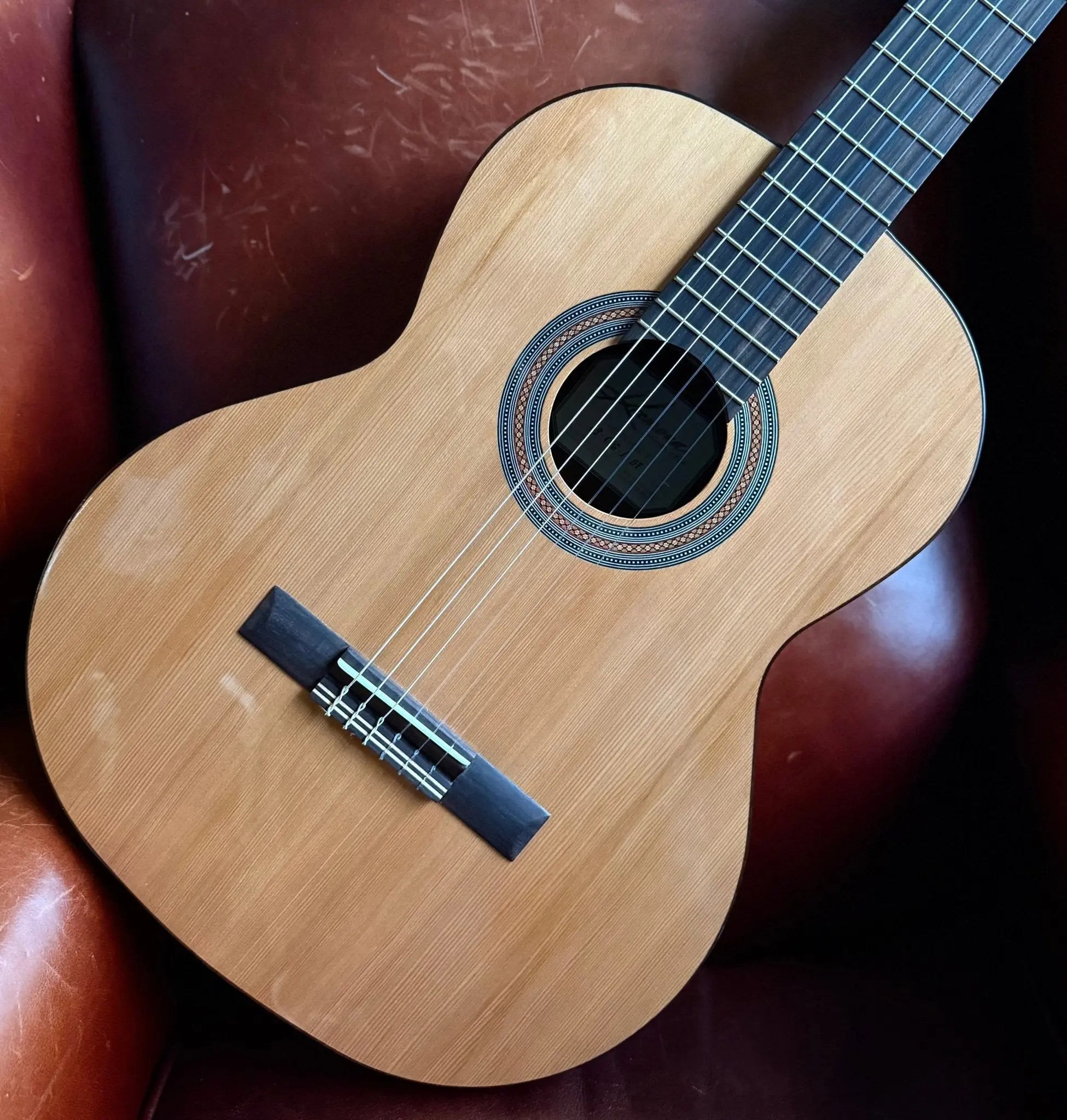 Kremona Fiesta F65C-T Solid Red Cedar, Indian Rosewood Veneer Nylon Strung Guitar - Image 13