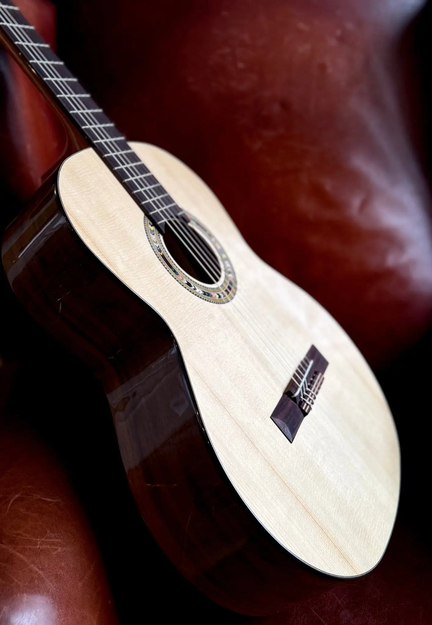 Kremona Soloist R65S-T Hand Made Nylon Strung Guitar With Solid Spruce Top & Stunning Walnut Back & Sides - Image 11