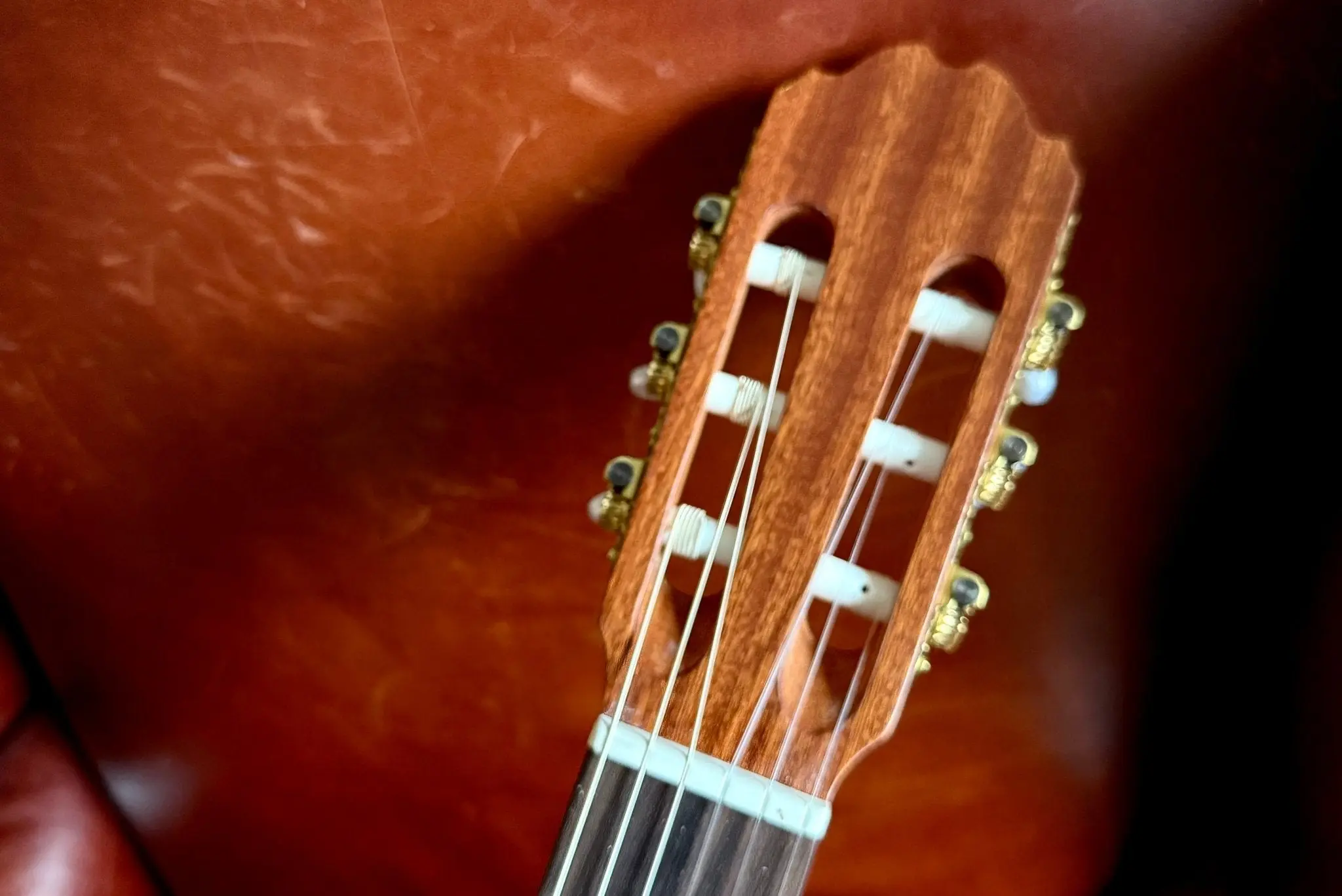 Kremona Soloist R65S-T Hand Made Nylon Strung Guitar With Solid Spruce Top & Stunning Walnut Back & Sides - Image 5